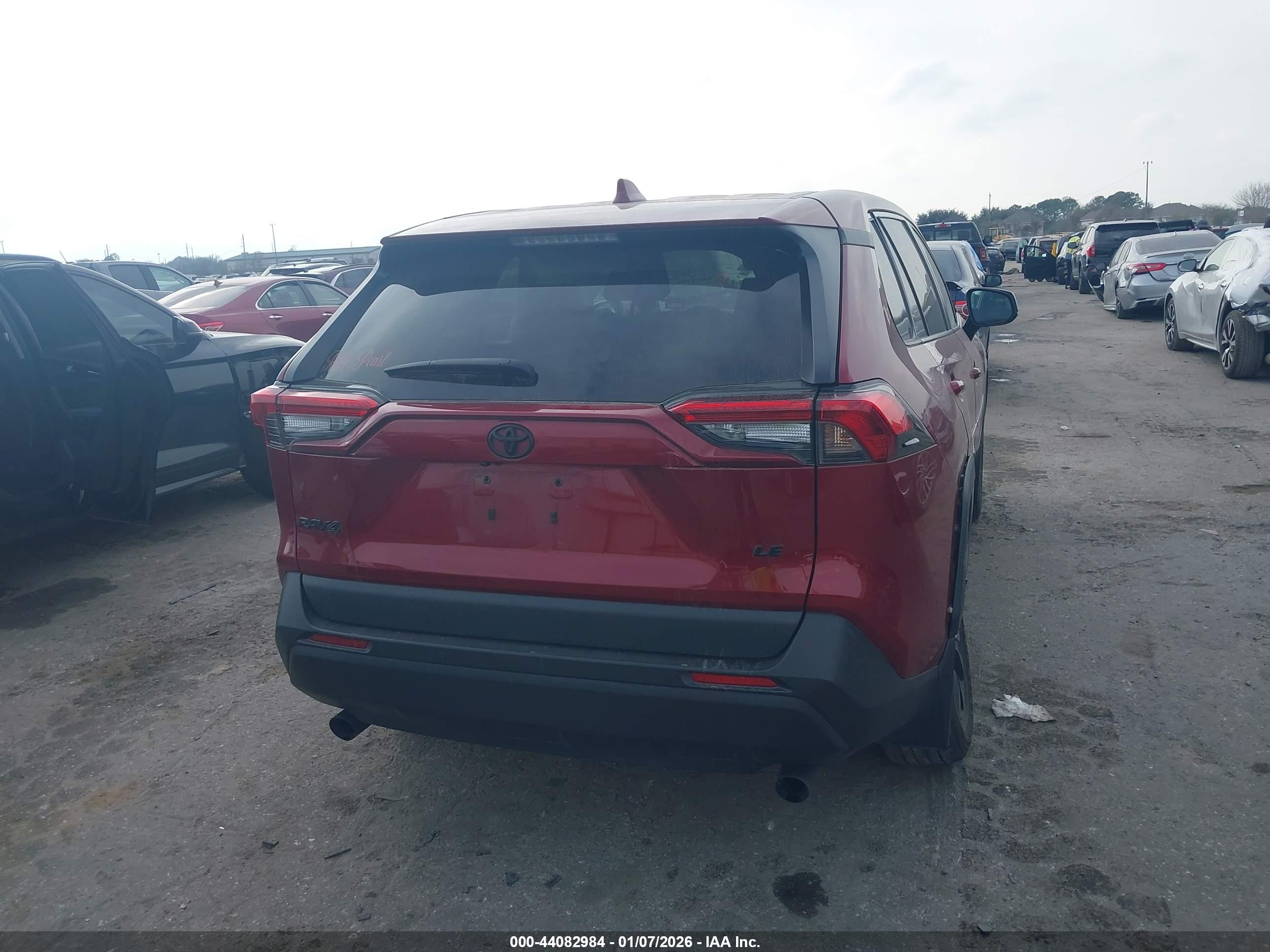 TOYOTA RAV4 image 6
