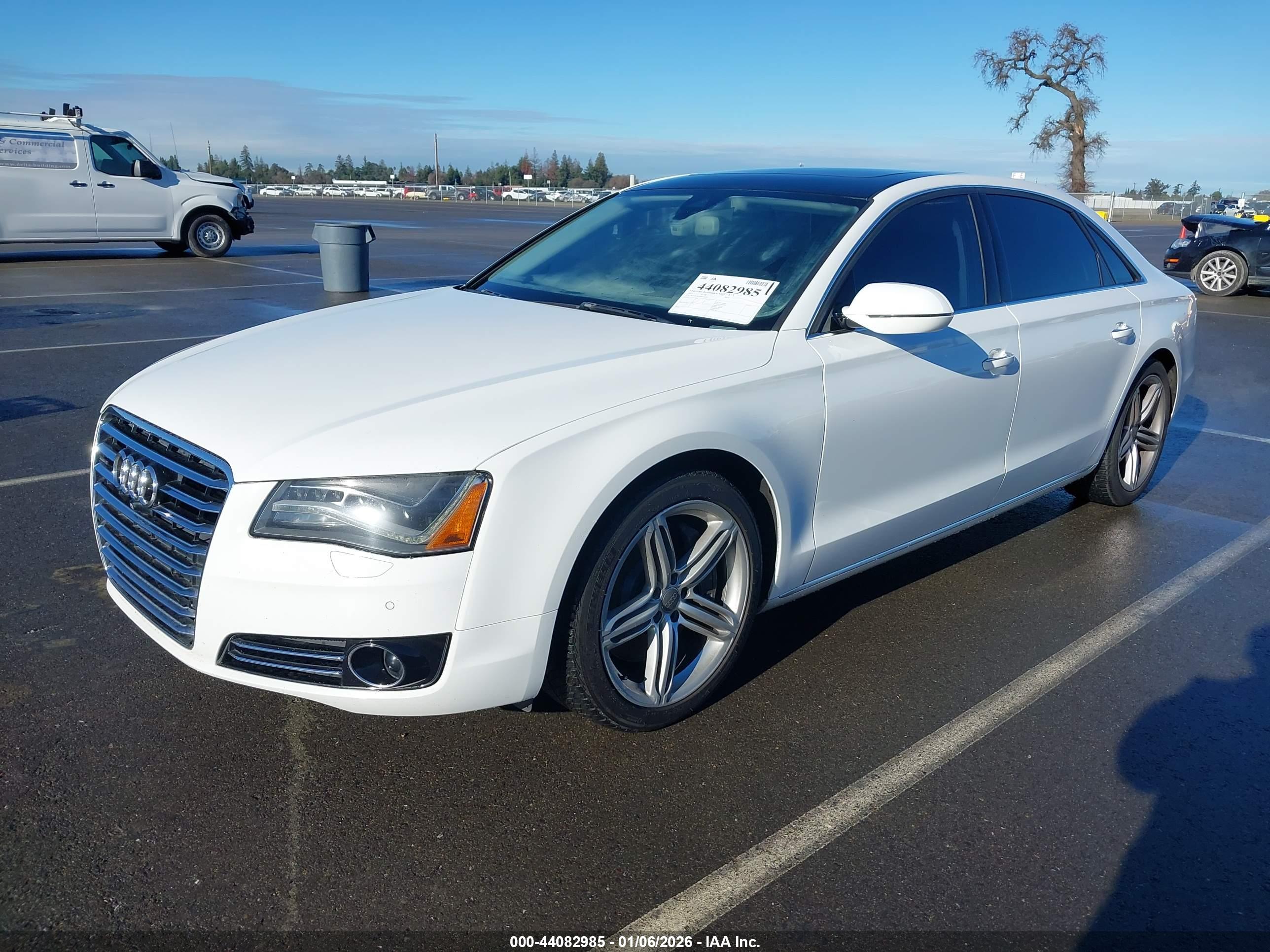 AUDI A8 image 2
