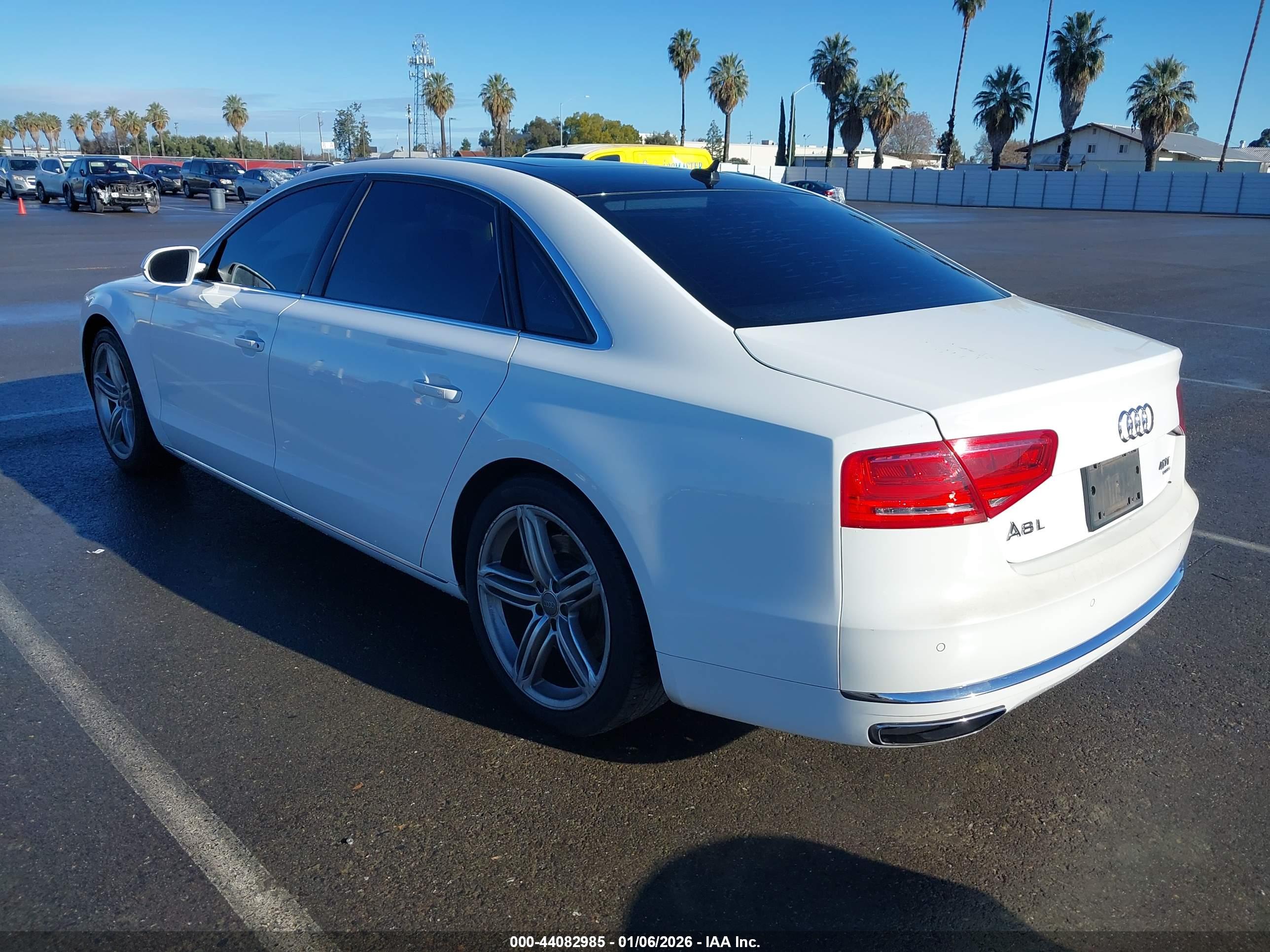 AUDI A8 image 3