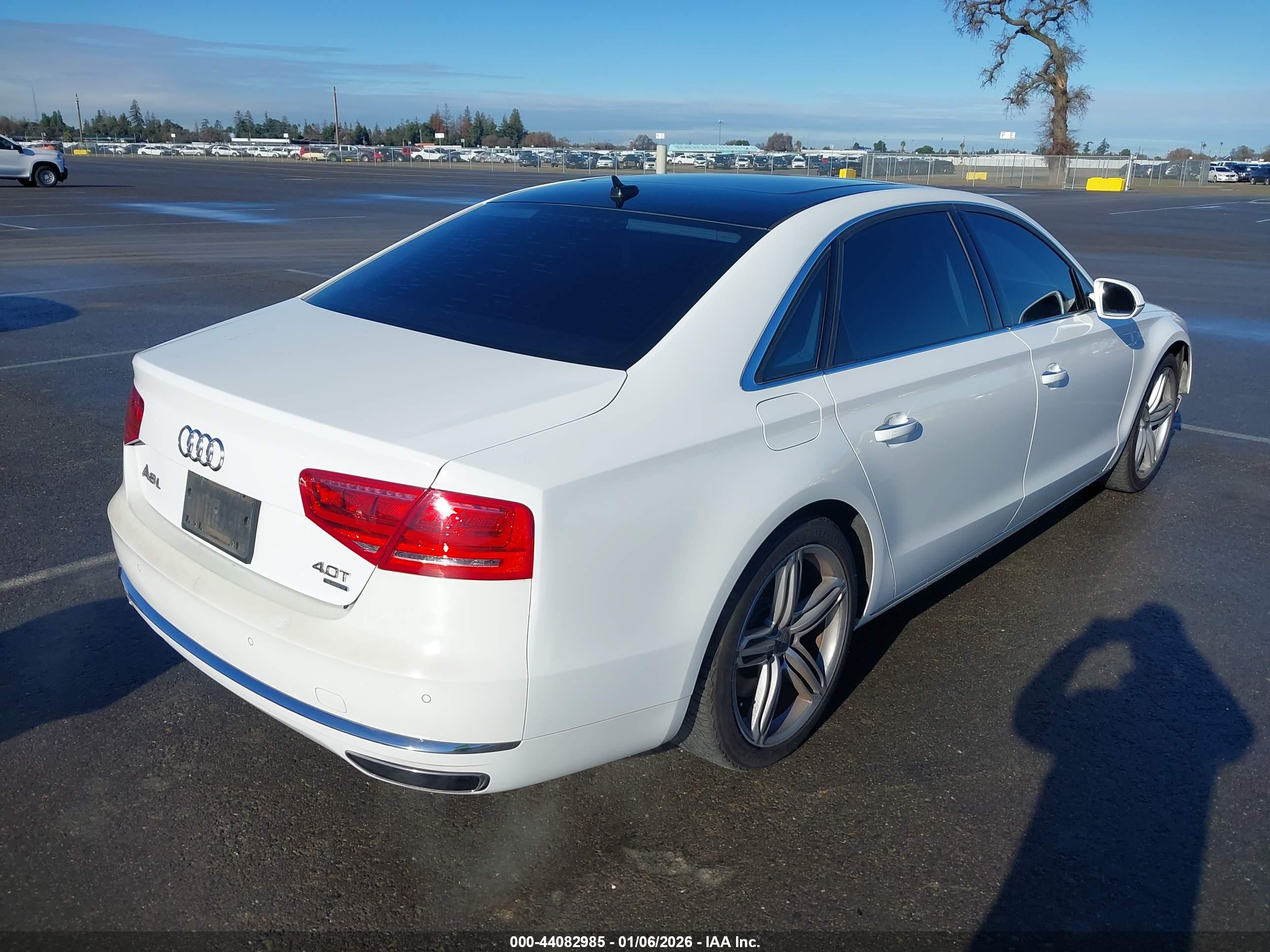 AUDI A8 image 4