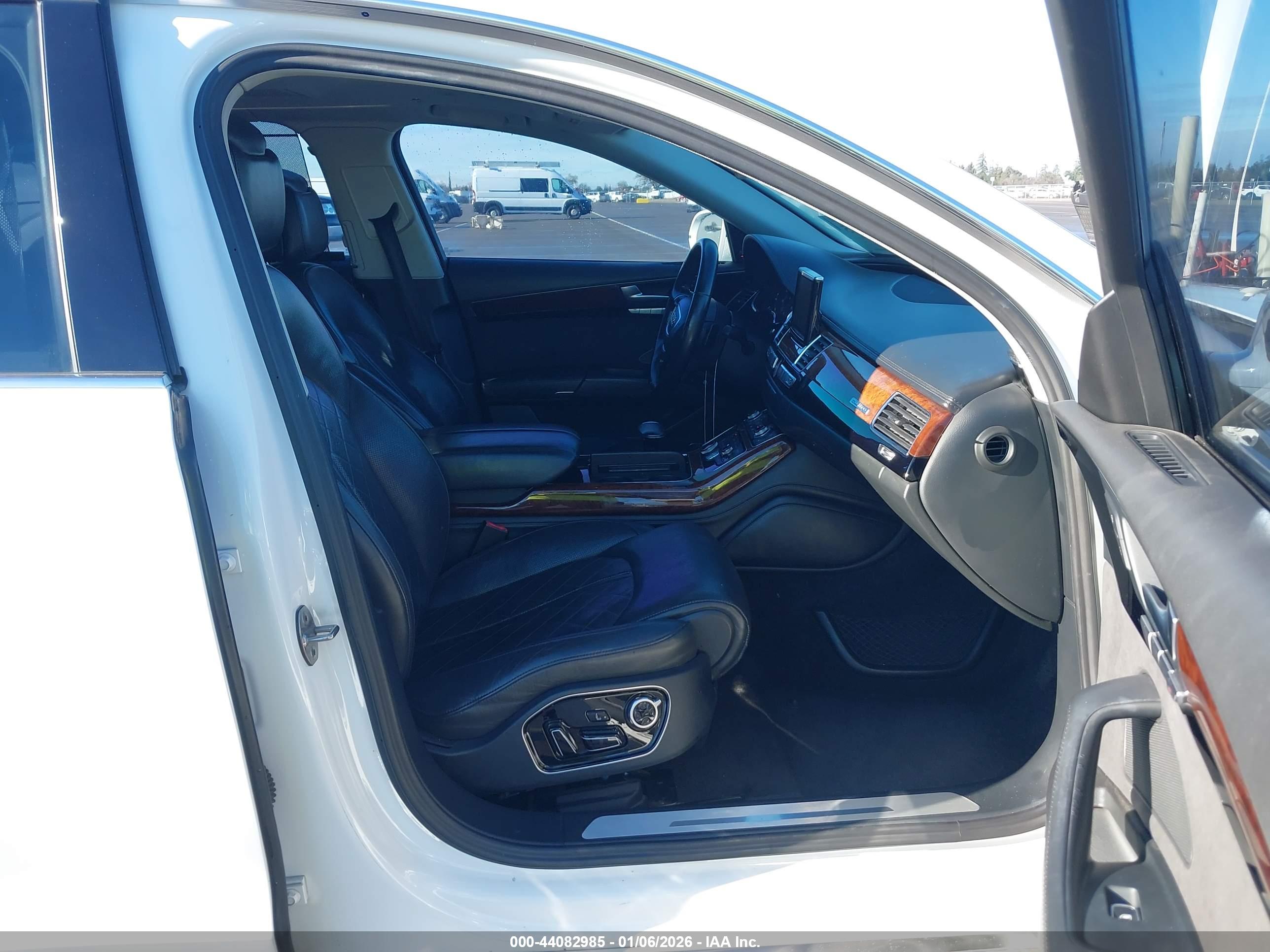 AUDI A8 image 5