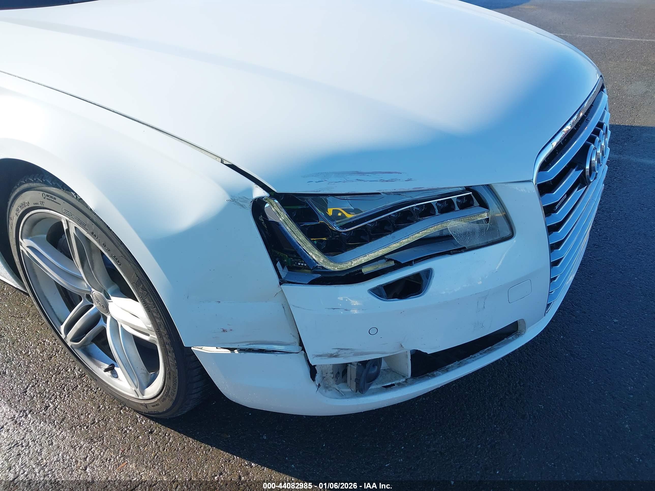 AUDI A8 image 6