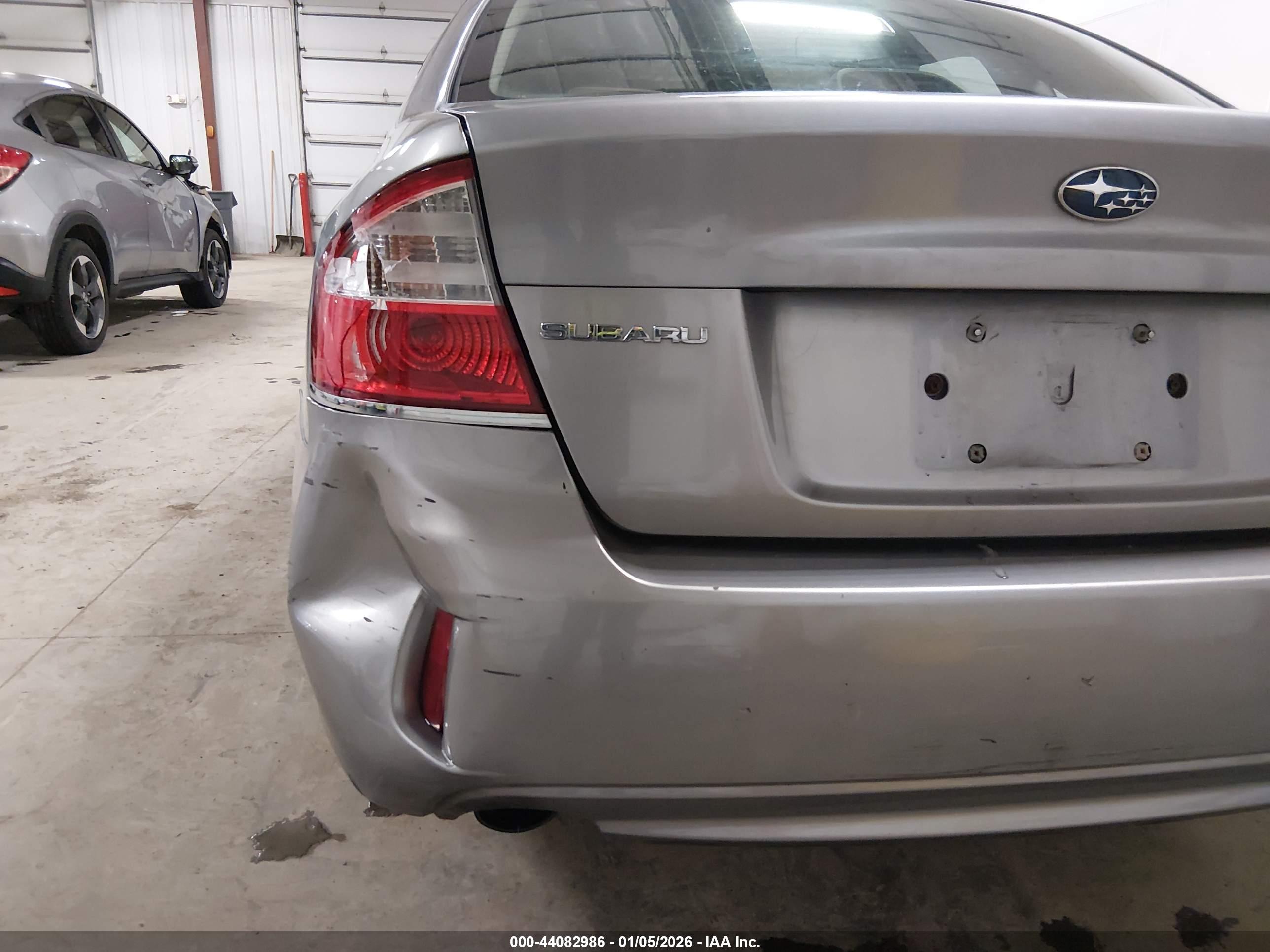 SUBARU LEGACY image 6