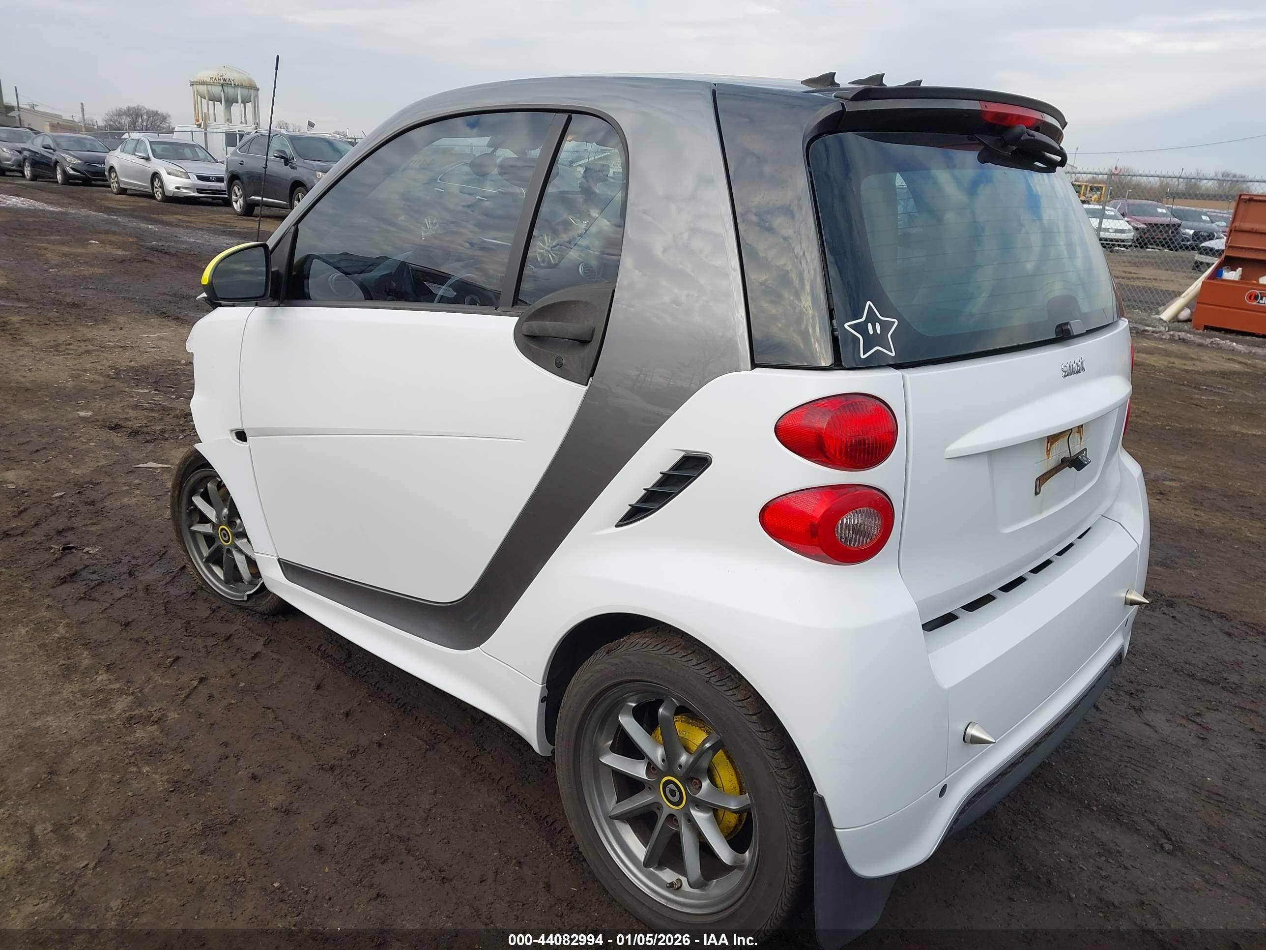 SMART FORTWO image 3