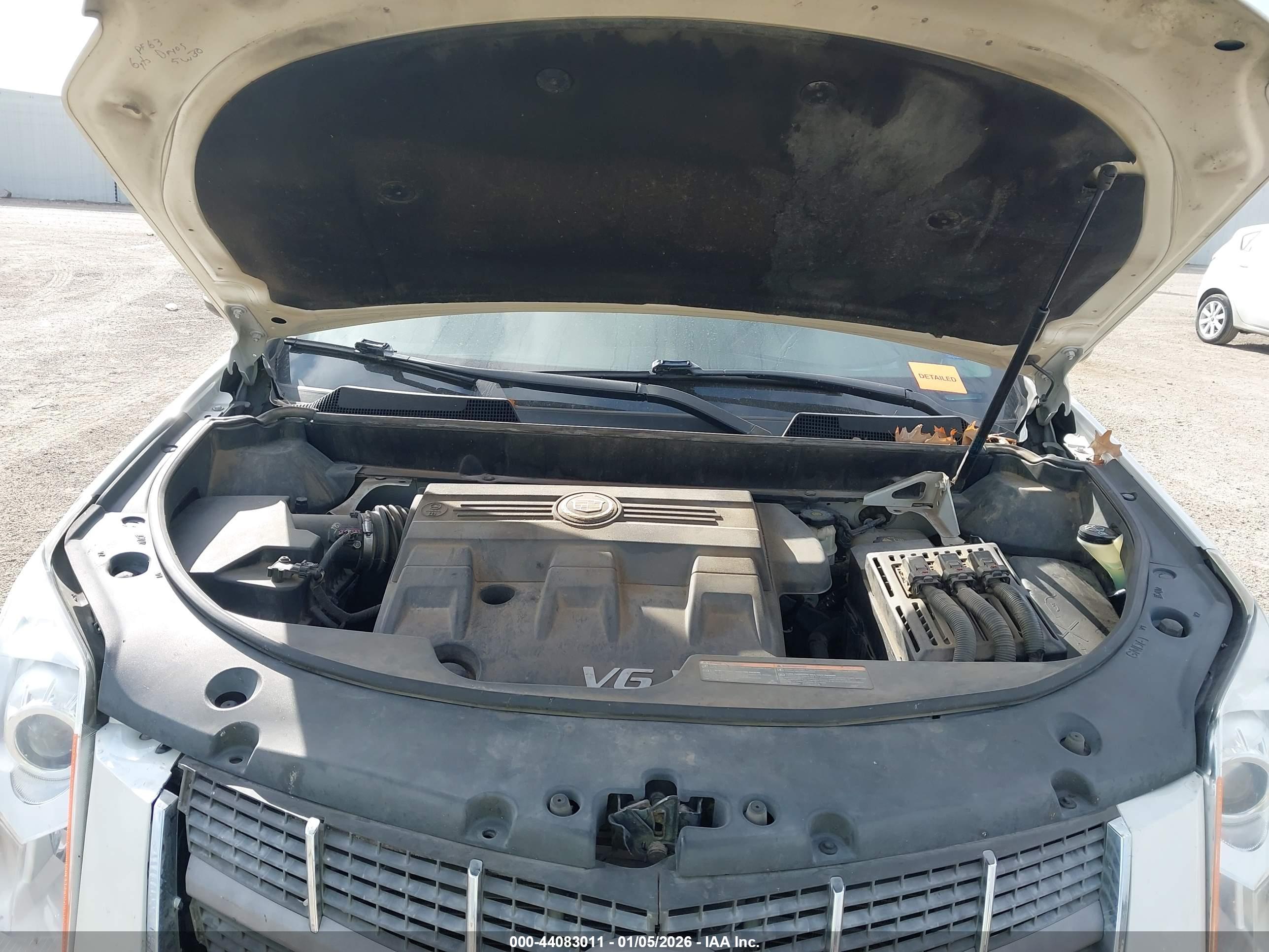 CADILLAC SRX image 10