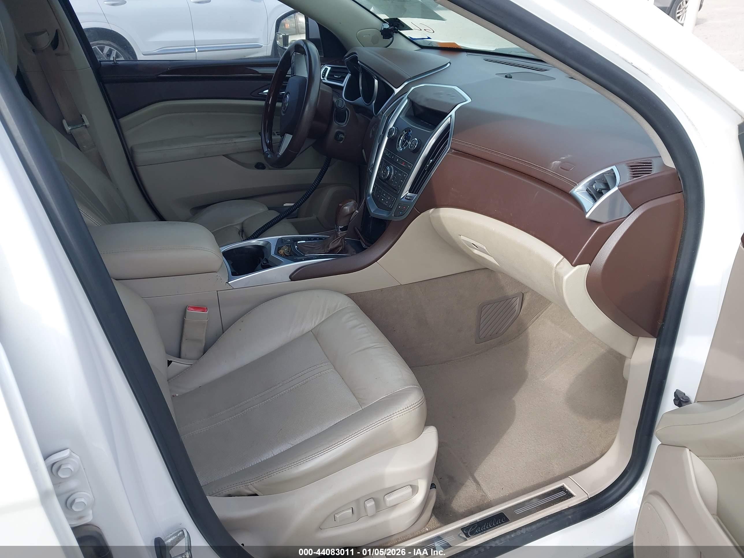 CADILLAC SRX image 5