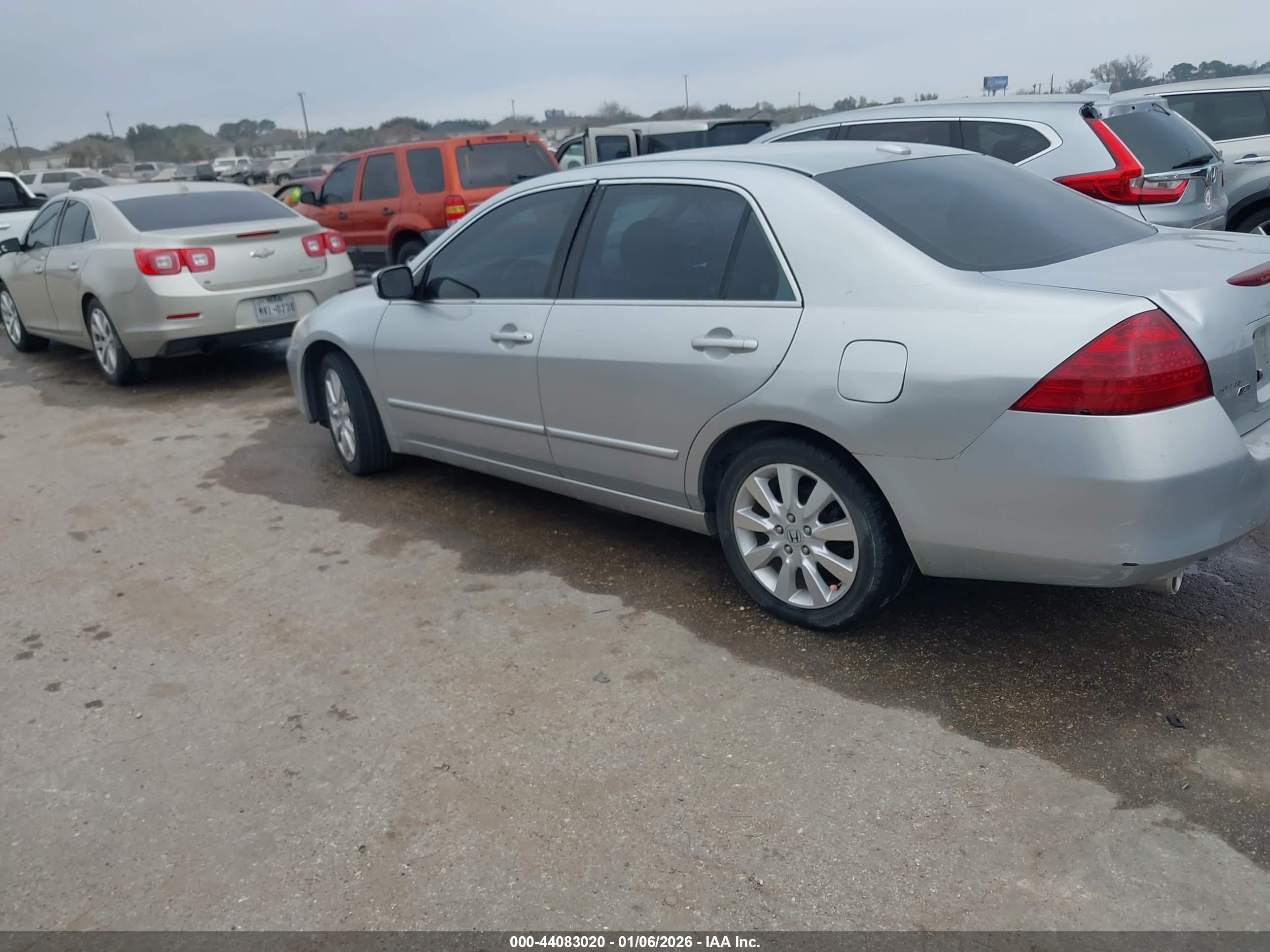 HONDA ACCORD image 3