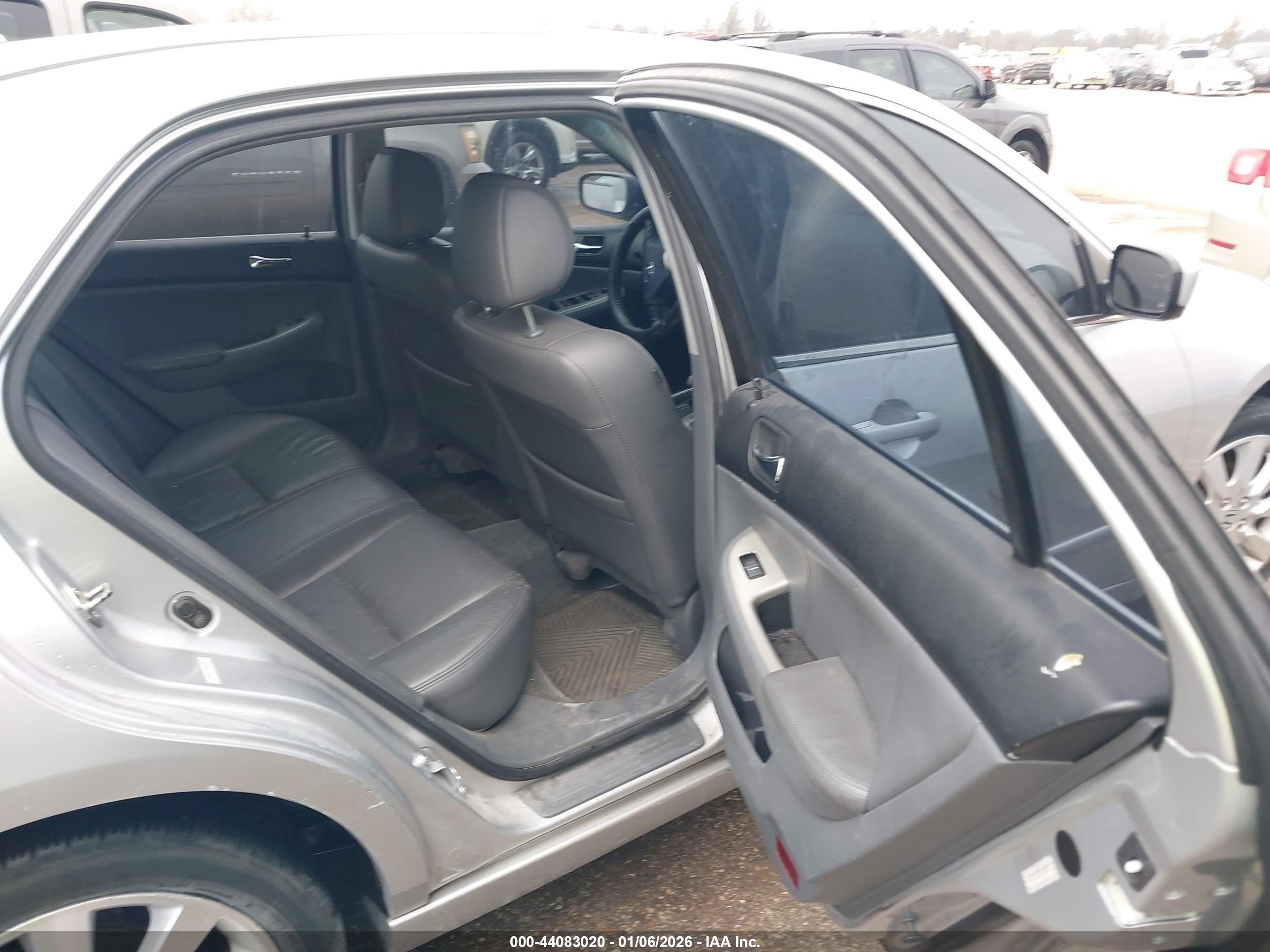 HONDA ACCORD image 8