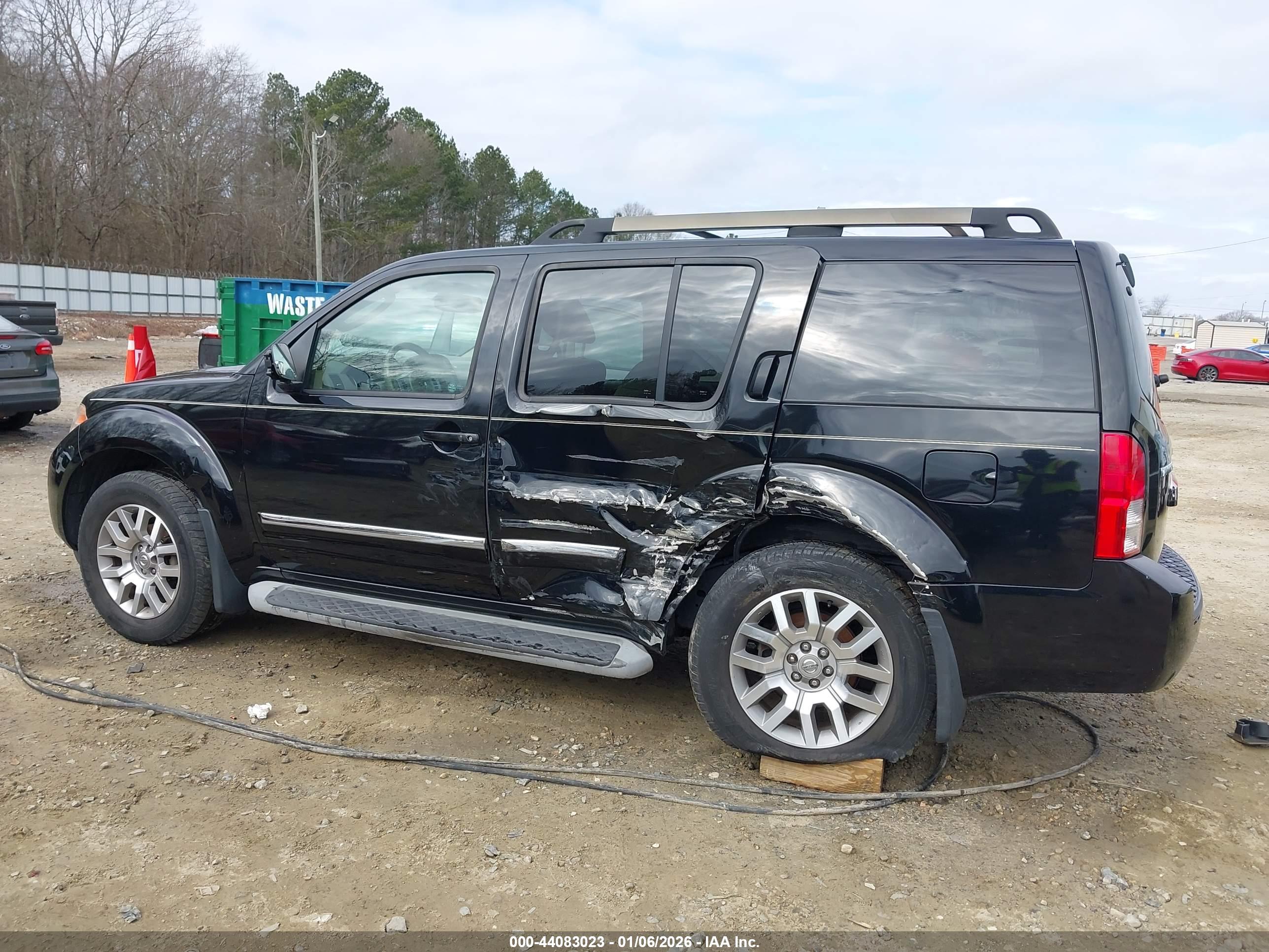 NISSAN PATHFINDER image 6