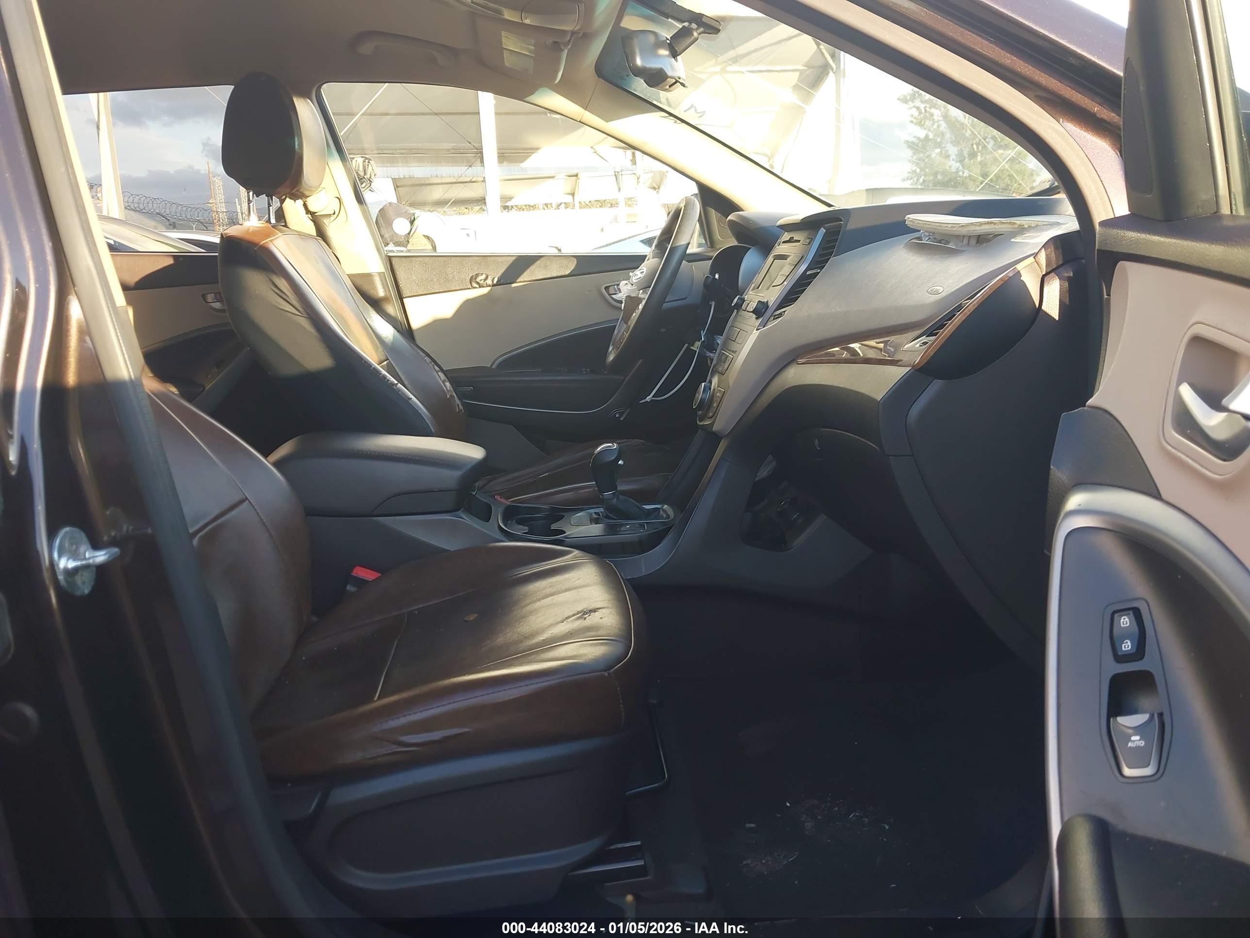 HYUNDAI SANTA image 5