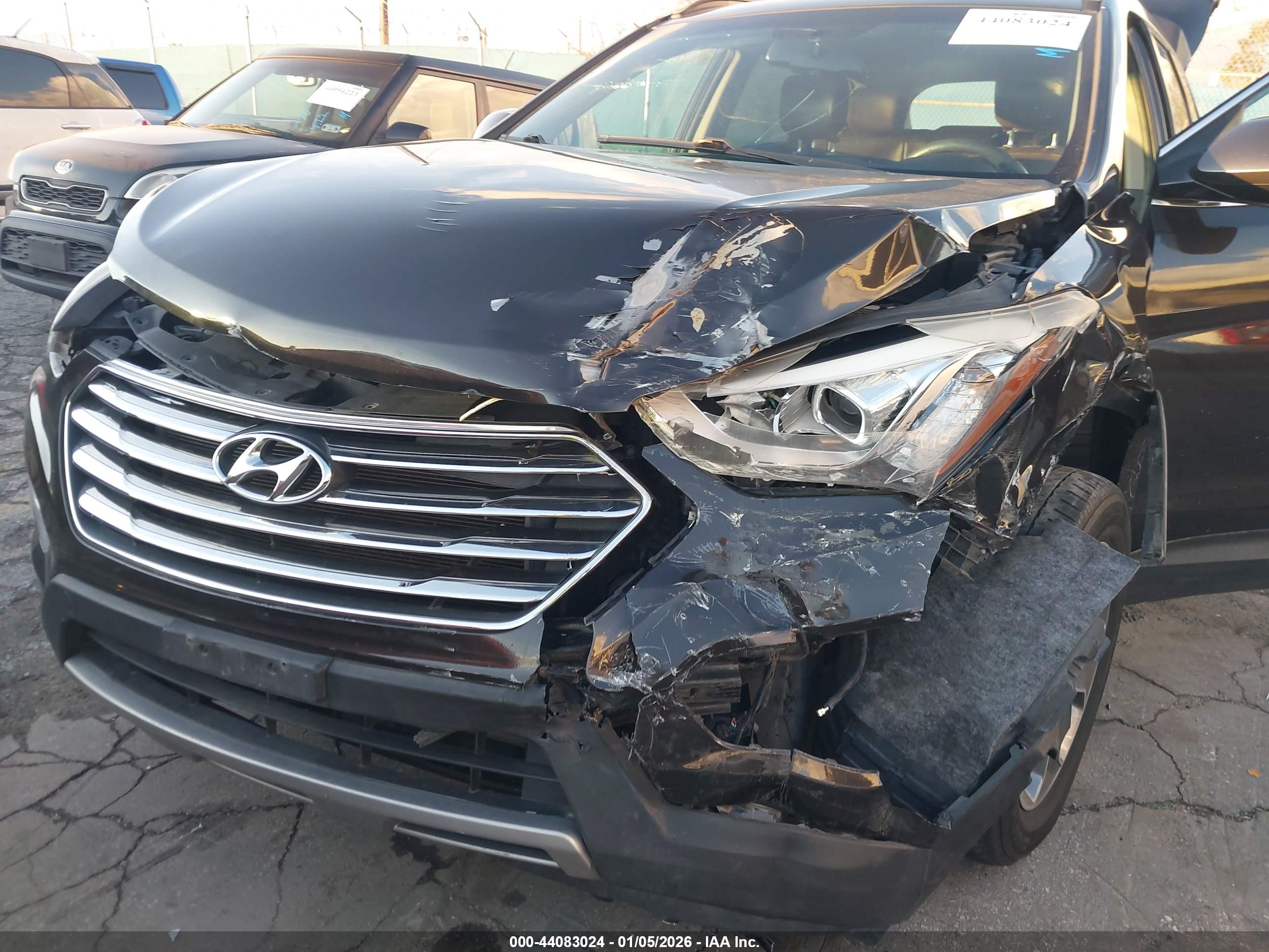 HYUNDAI SANTA image 6