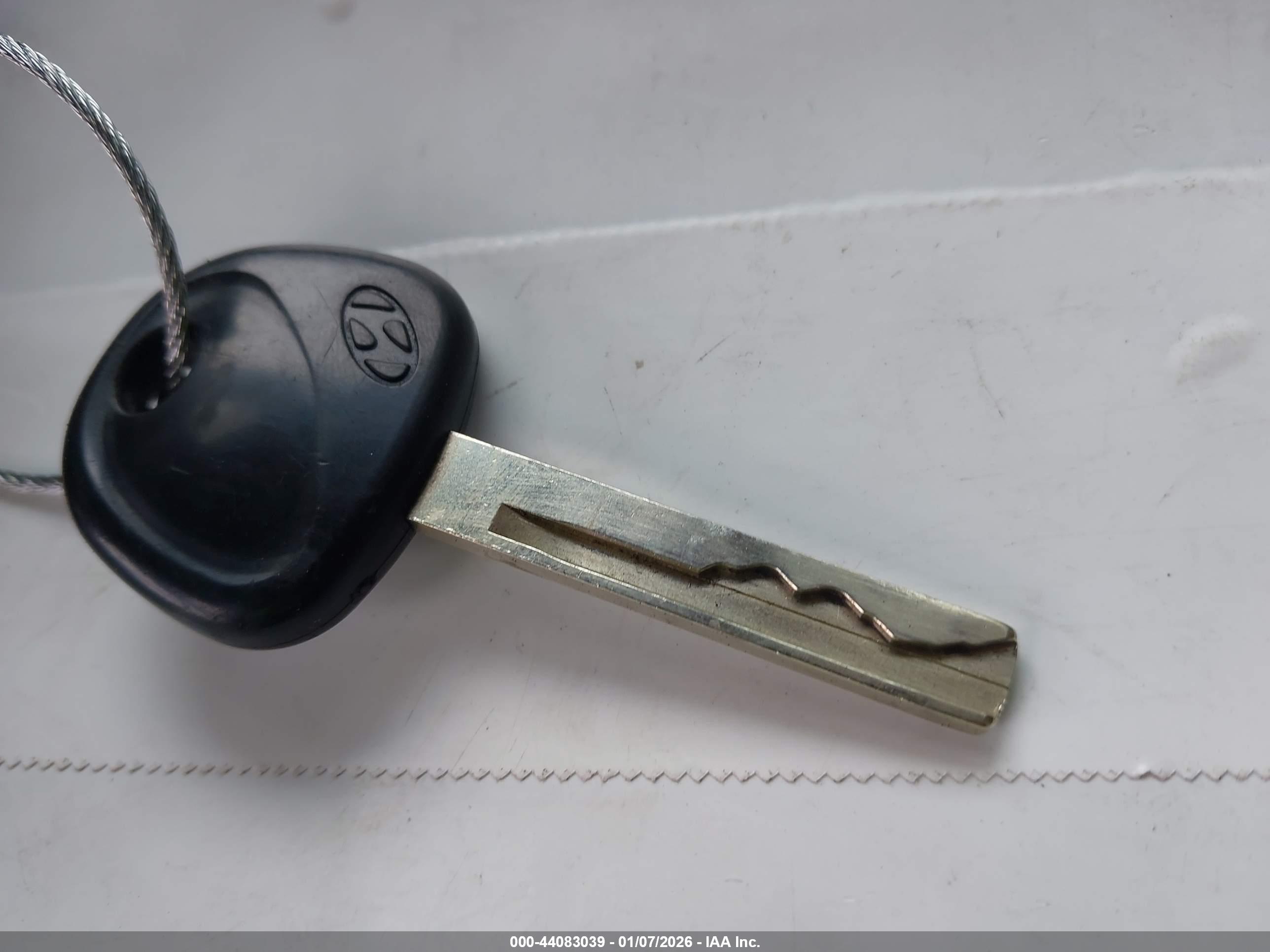 HYUNDAI ACCENT image 11