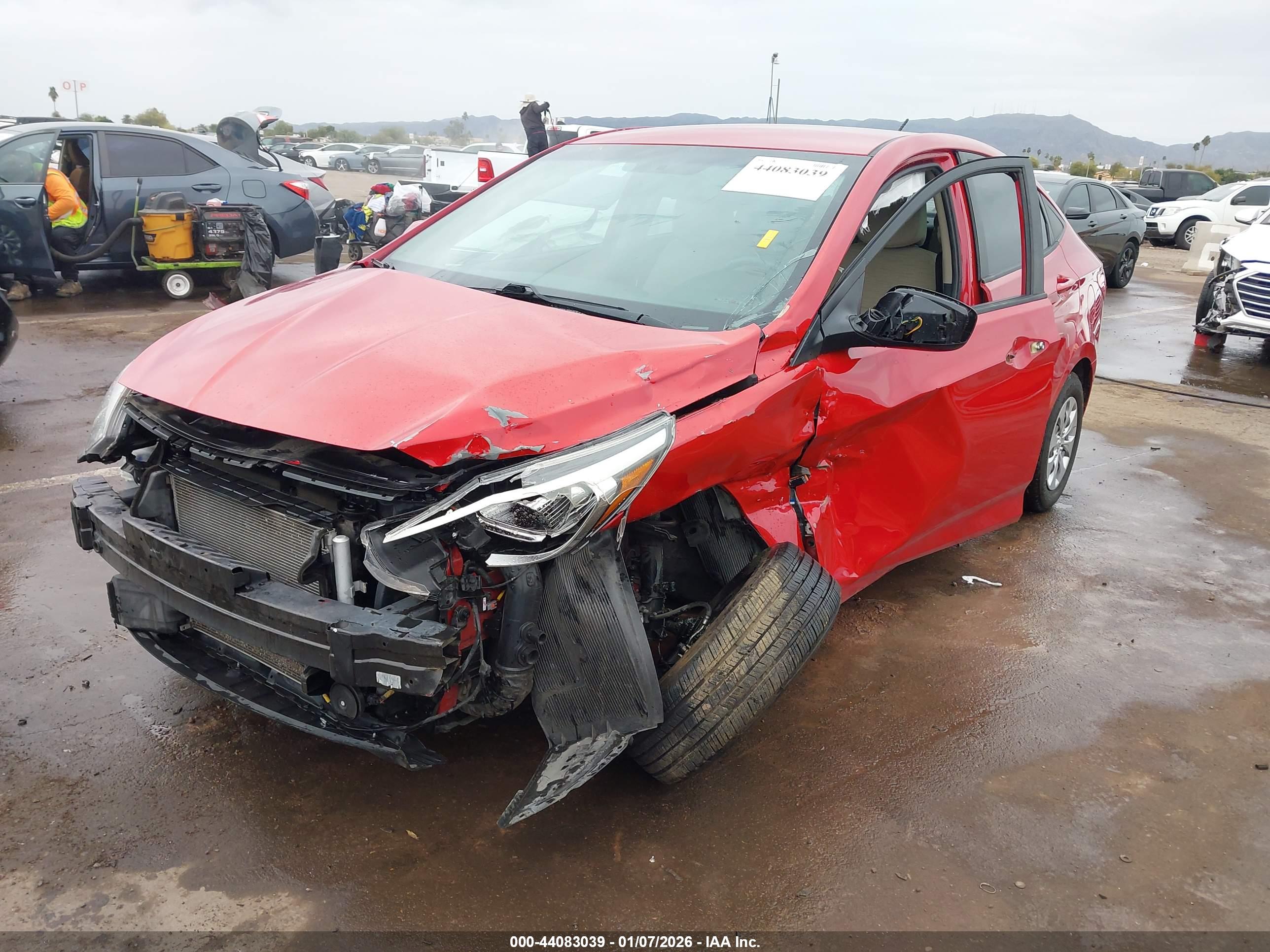 HYUNDAI ACCENT image 2