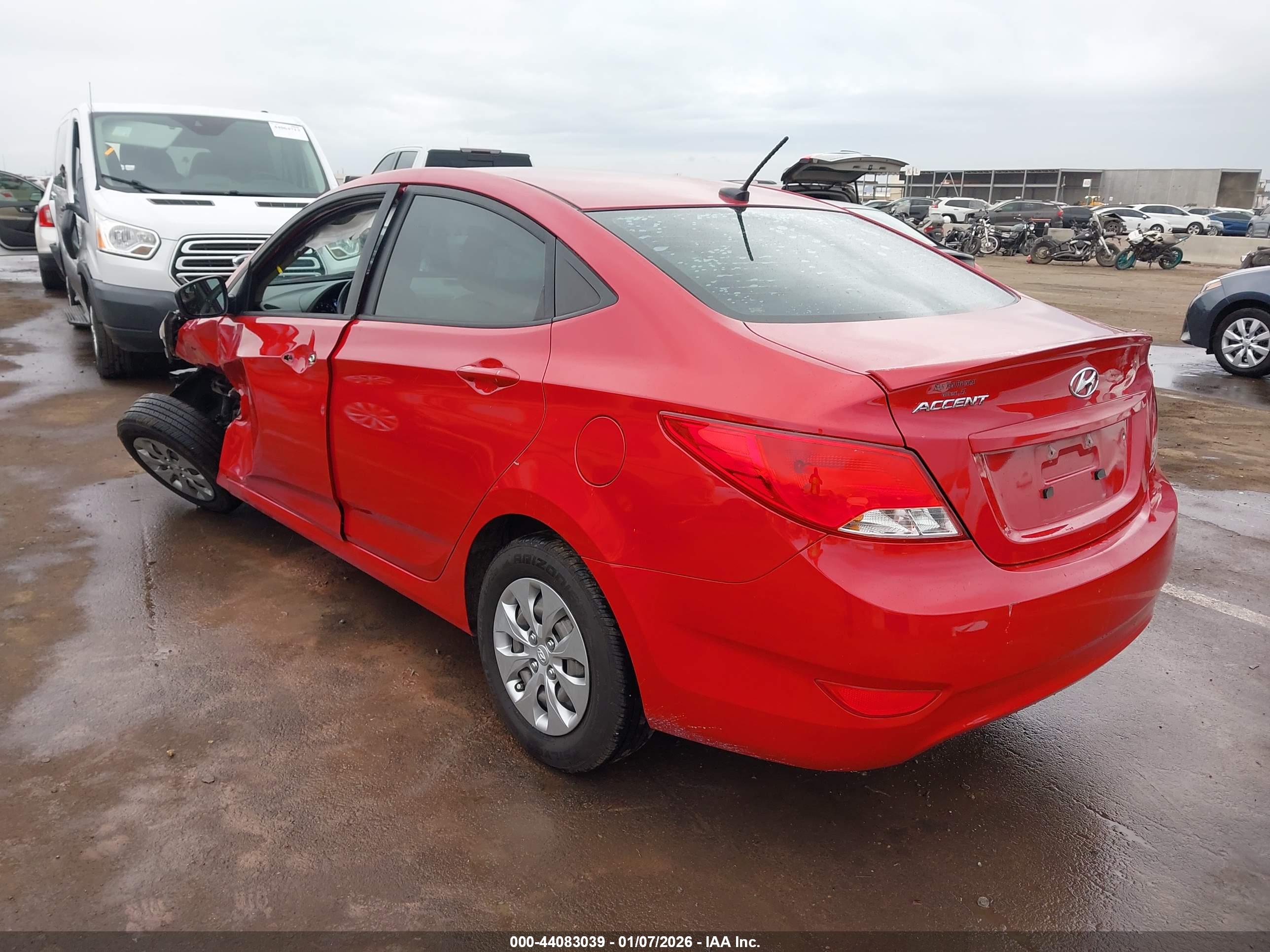 HYUNDAI ACCENT image 3