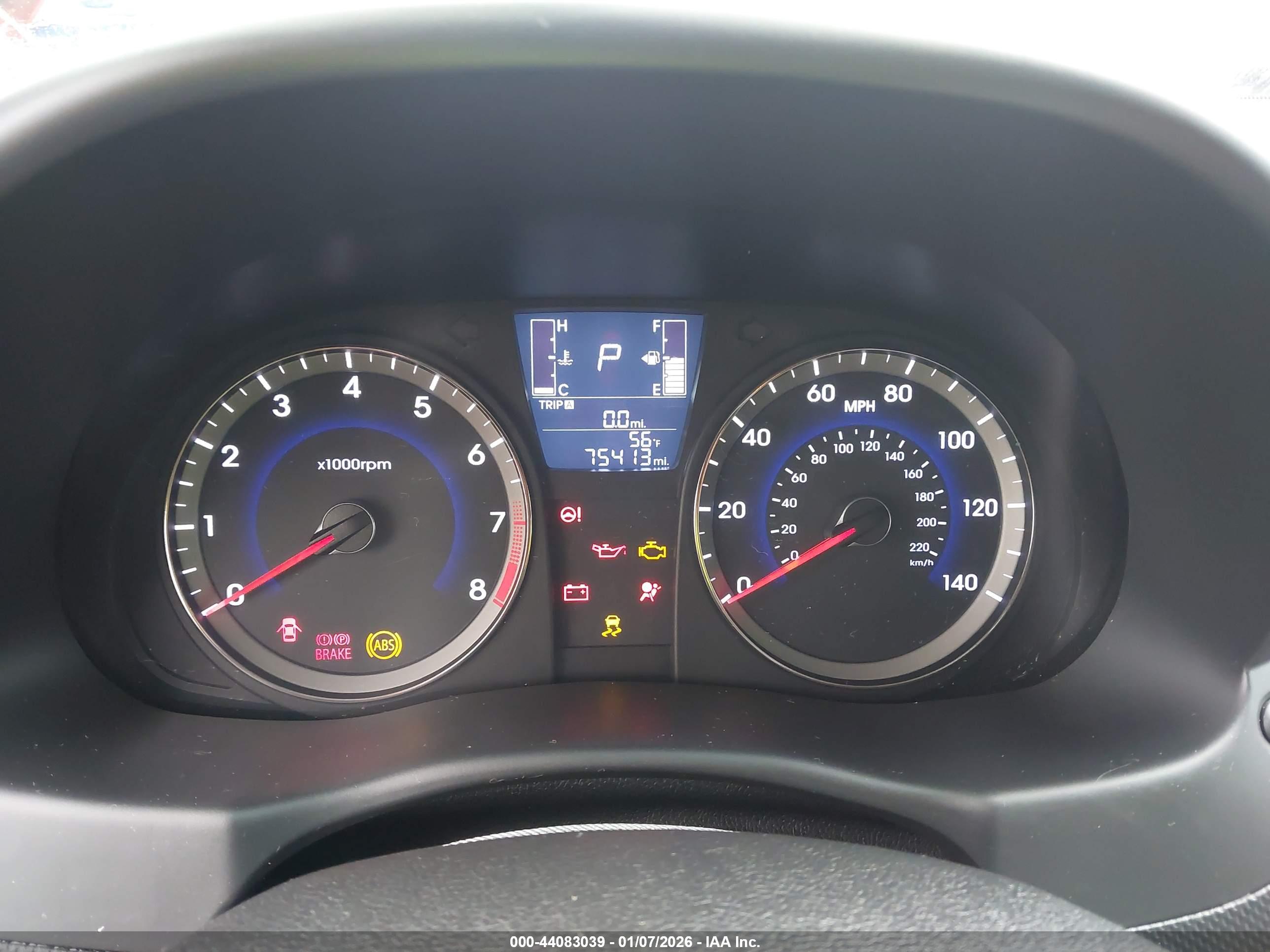 HYUNDAI ACCENT image 7