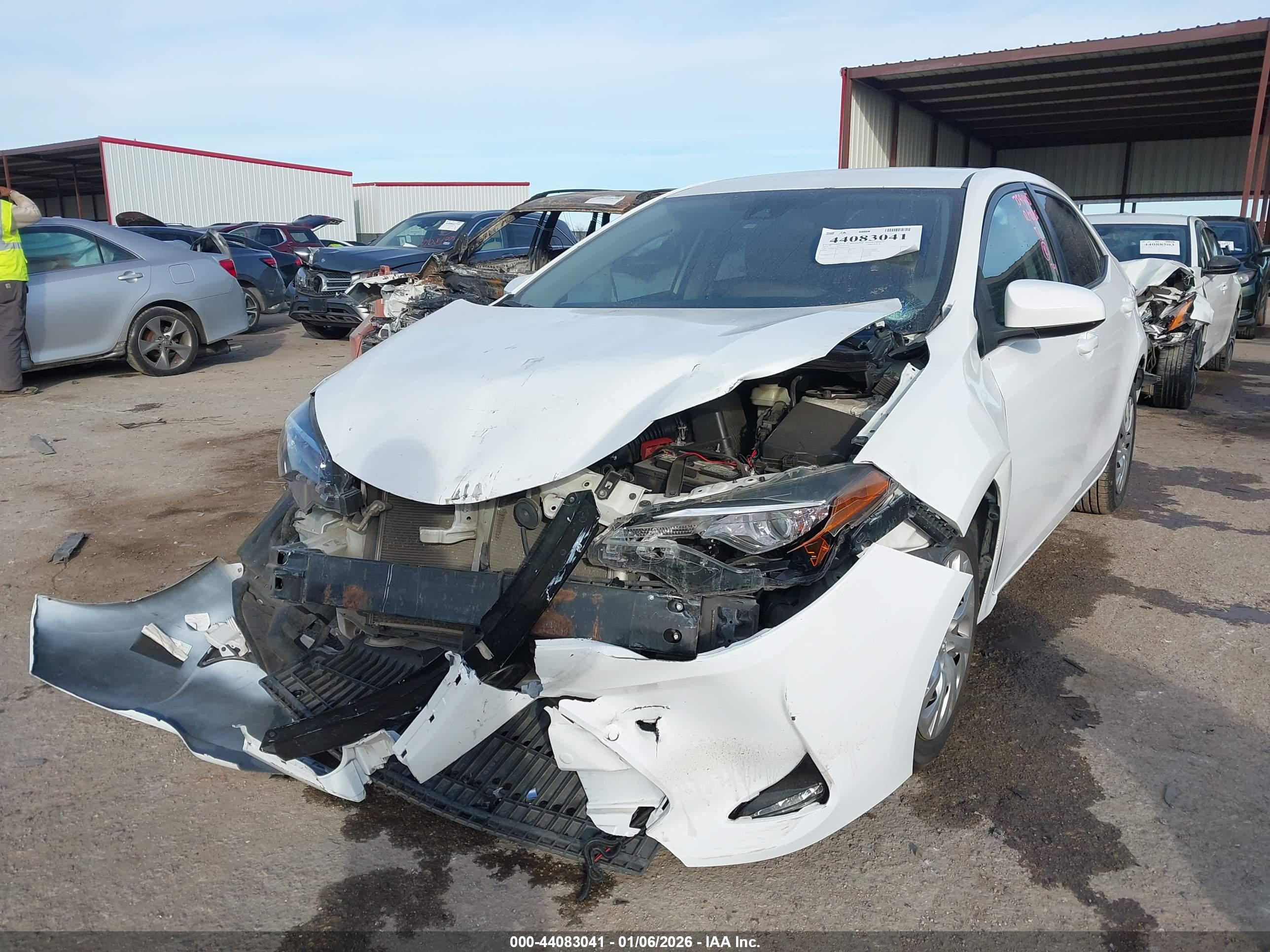 TOYOTA COROLLA image 2