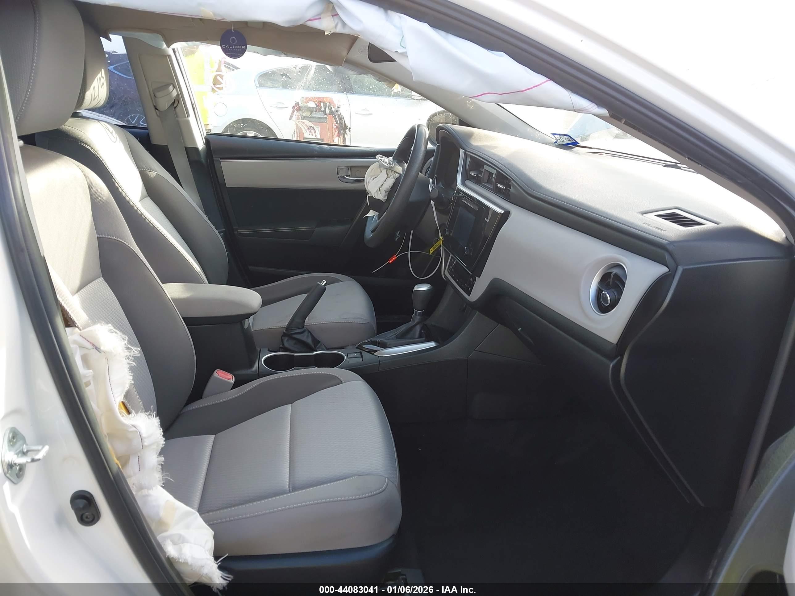 TOYOTA COROLLA image 5