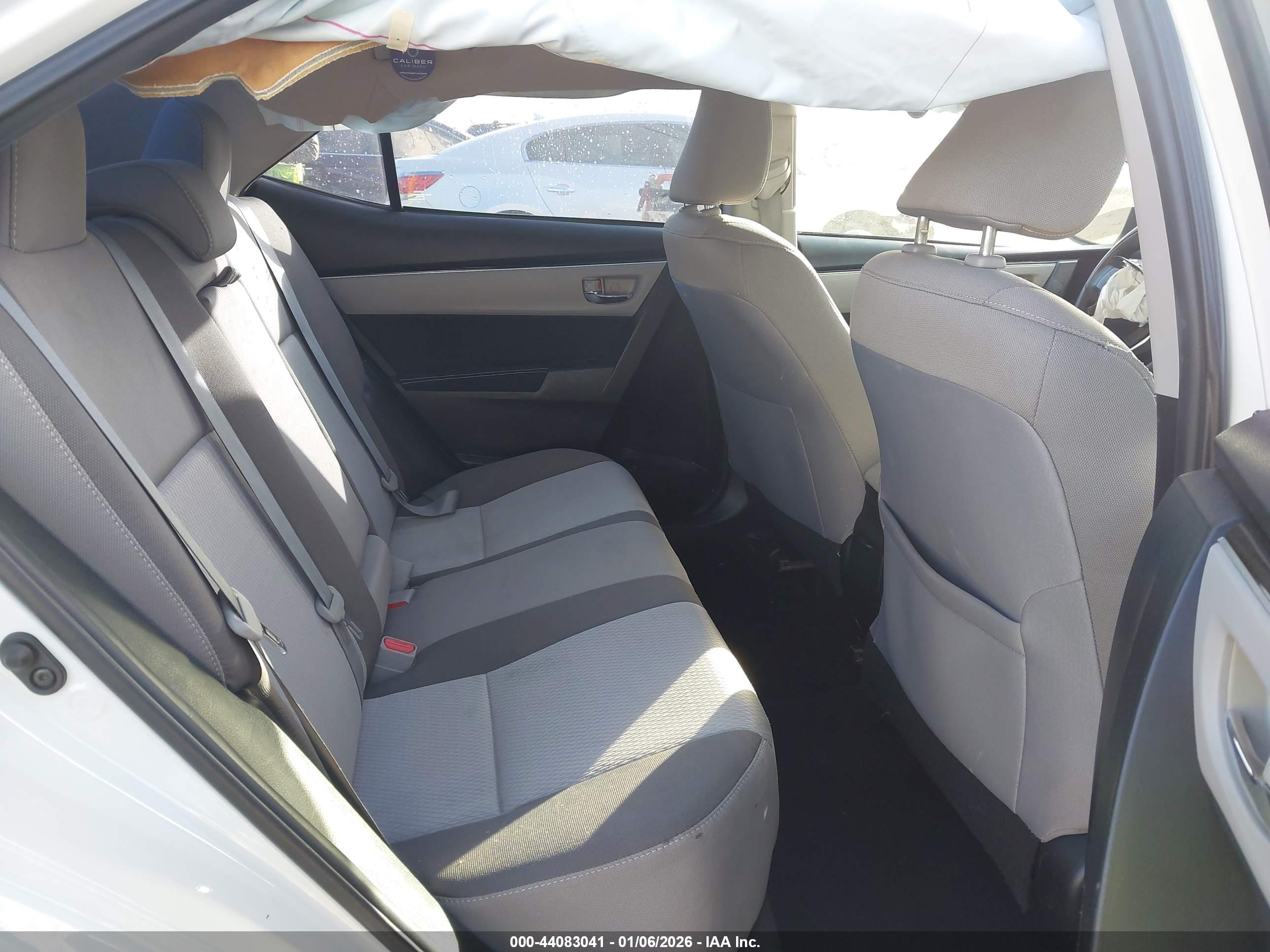 TOYOTA COROLLA image 8