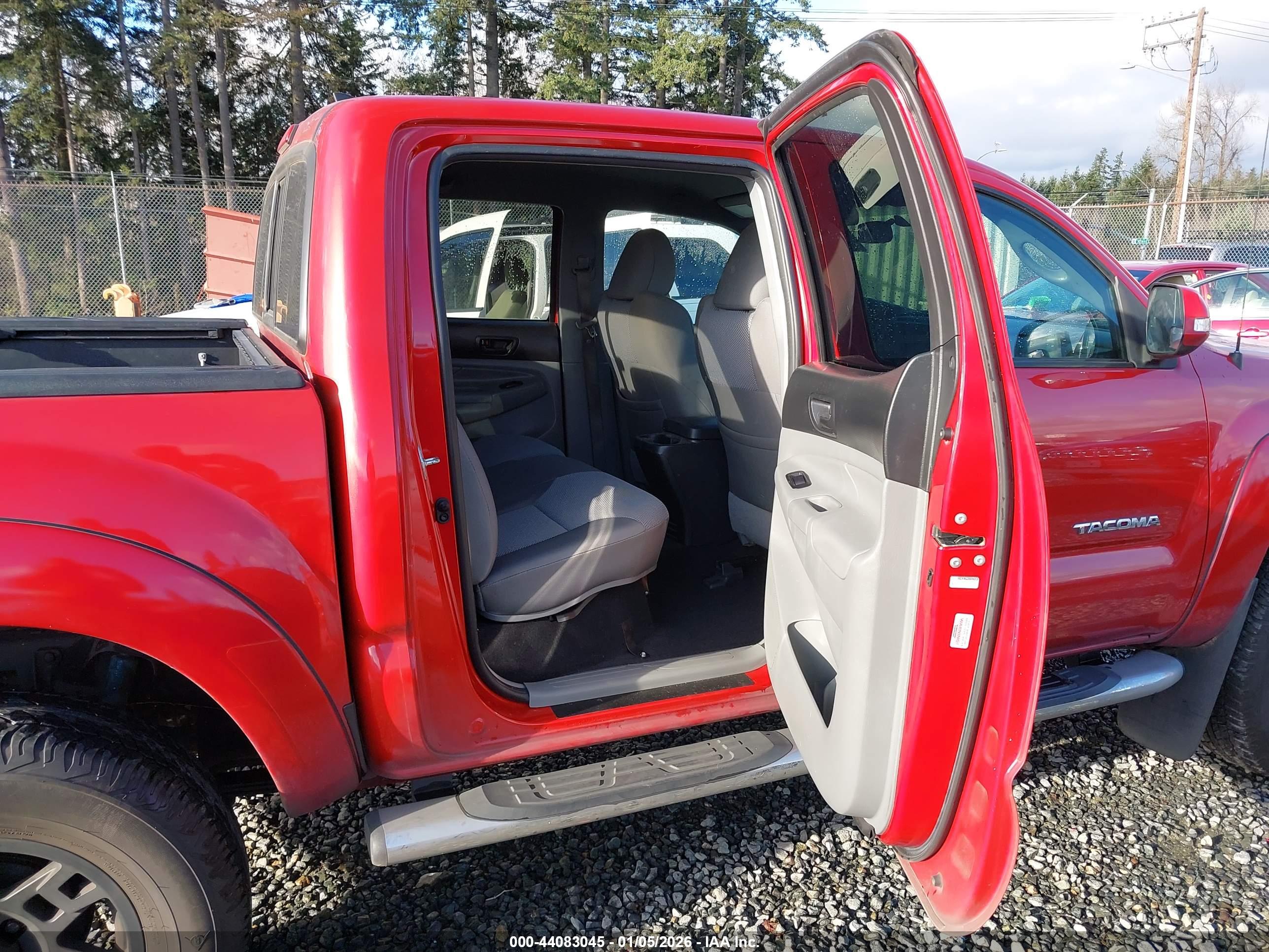 TOYOTA TACOMA image 8