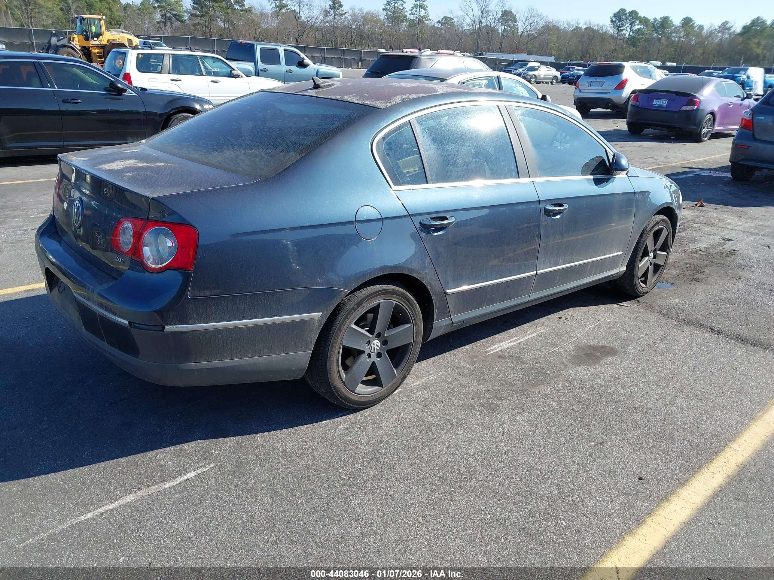 VOLKSWAGEN PASSAT image 4