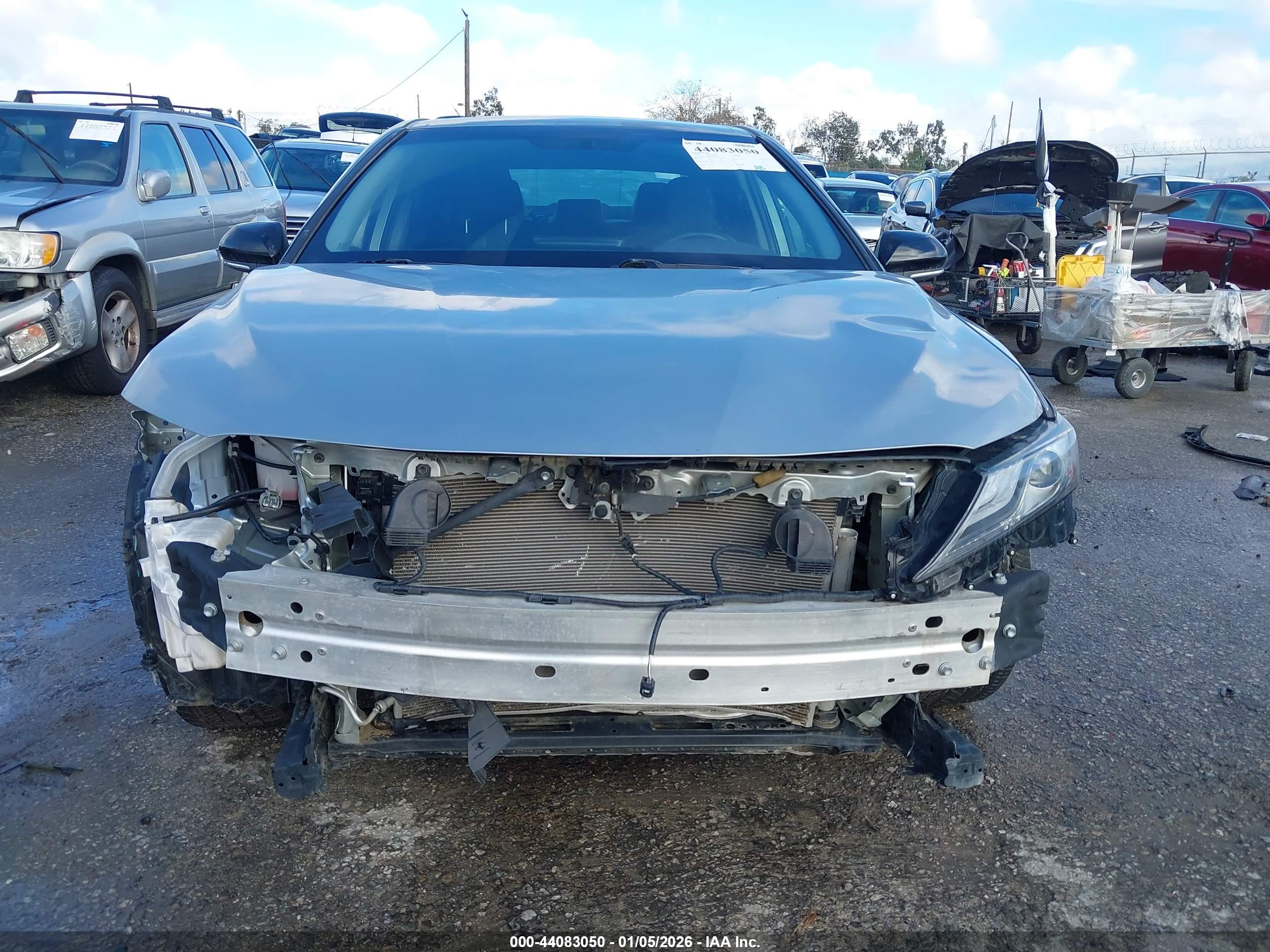 TOYOTA CAMRY image 6
