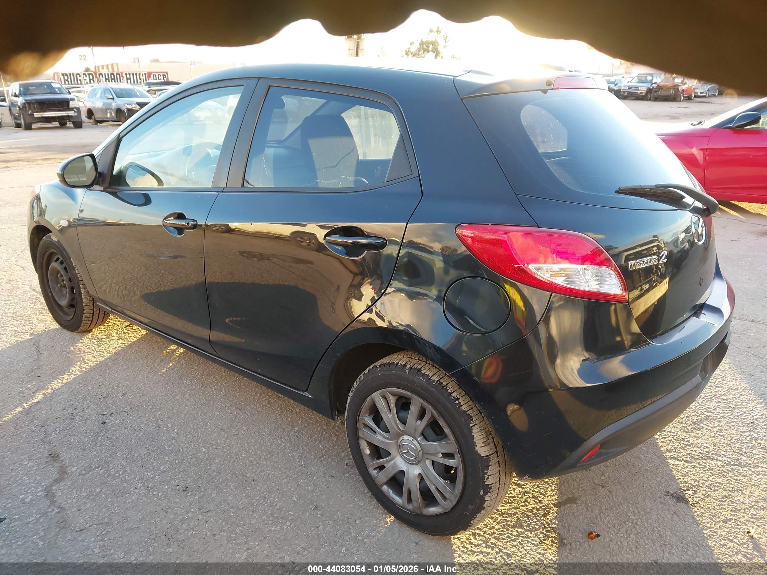 MAZDA MAZDA2 image 3