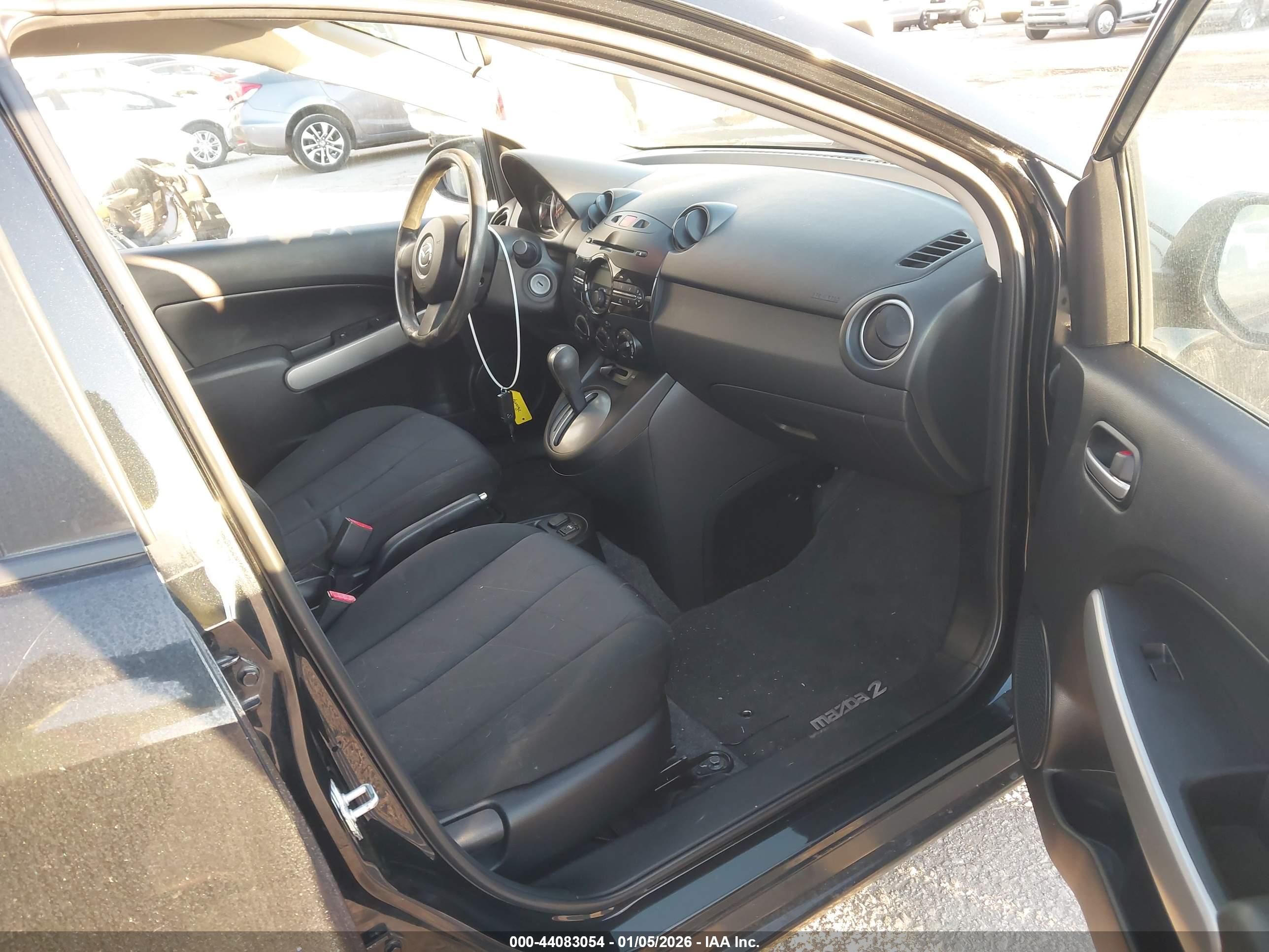 MAZDA MAZDA2 image 5