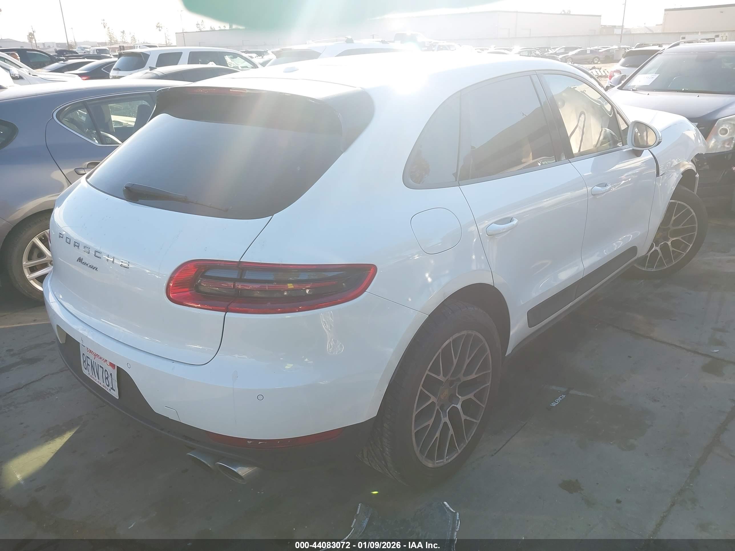 PORSCHE MACAN image 4