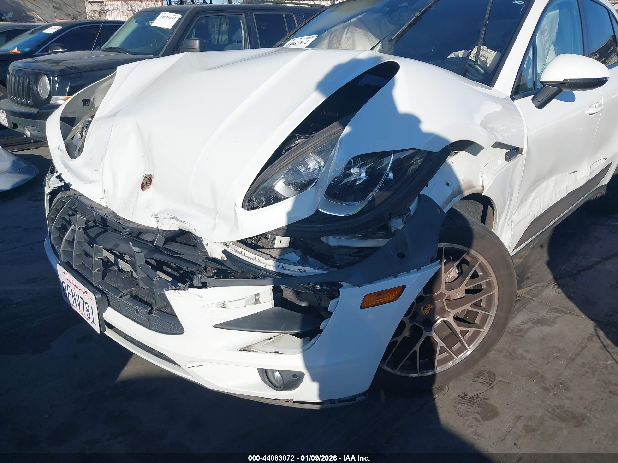 PORSCHE MACAN image 6