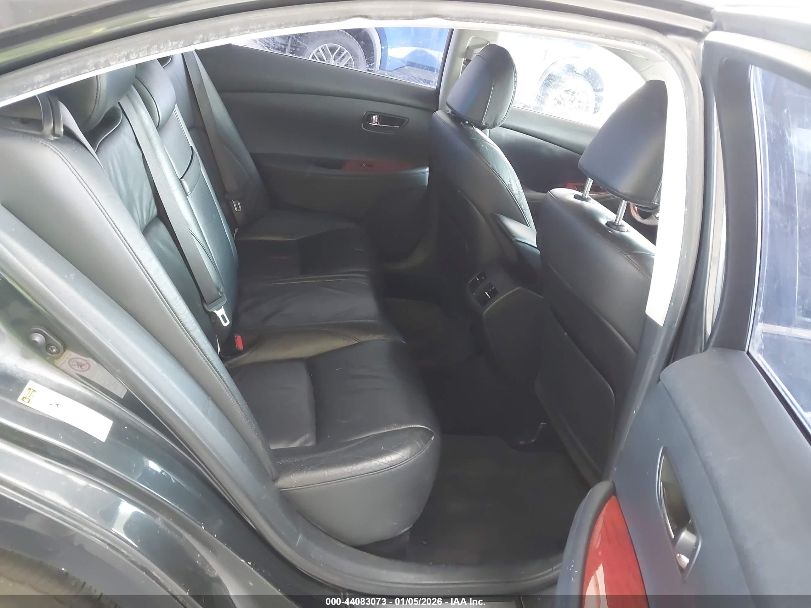 LEXUS ES image 8