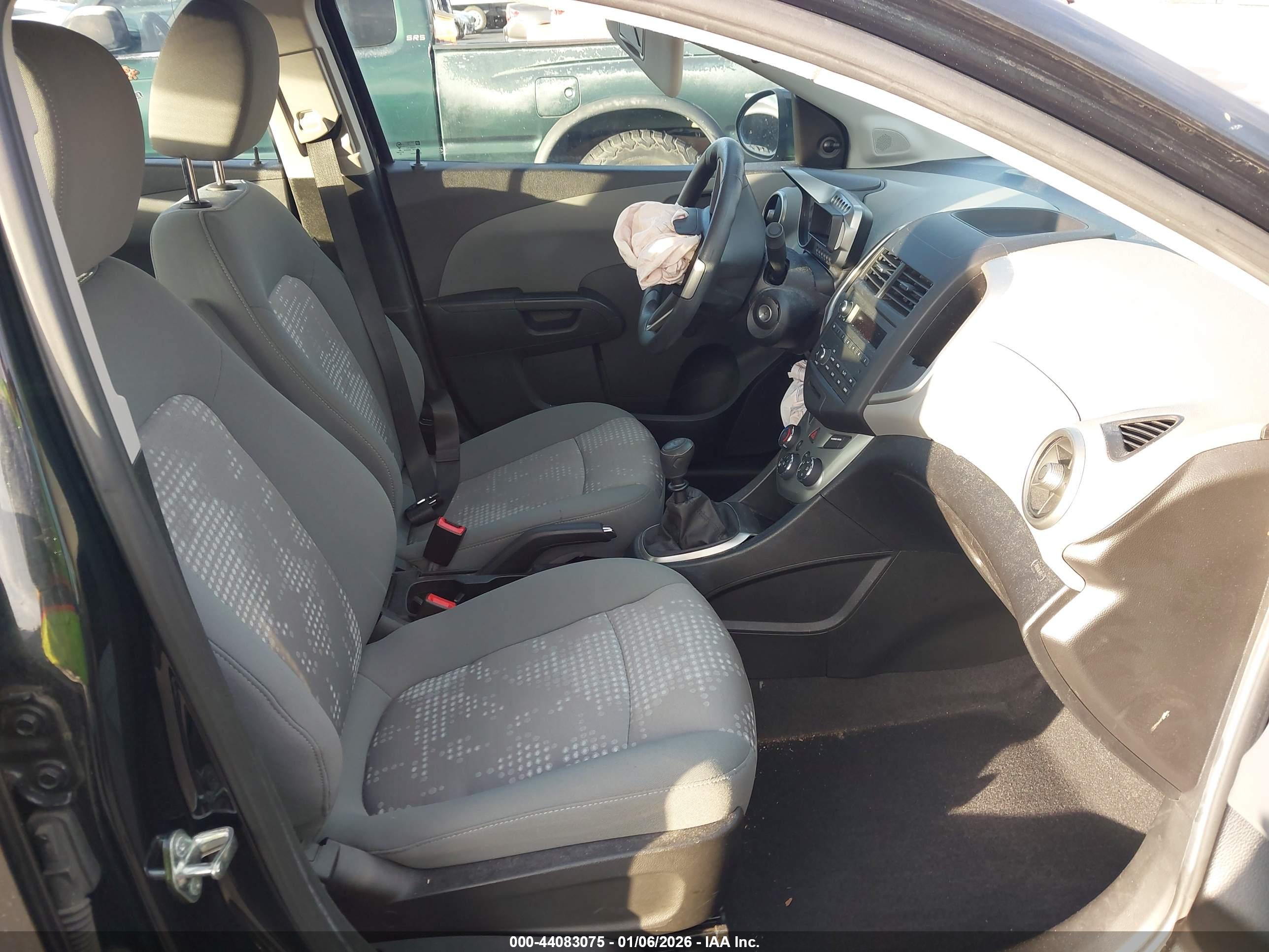 CHEVROLET SONIC image 5