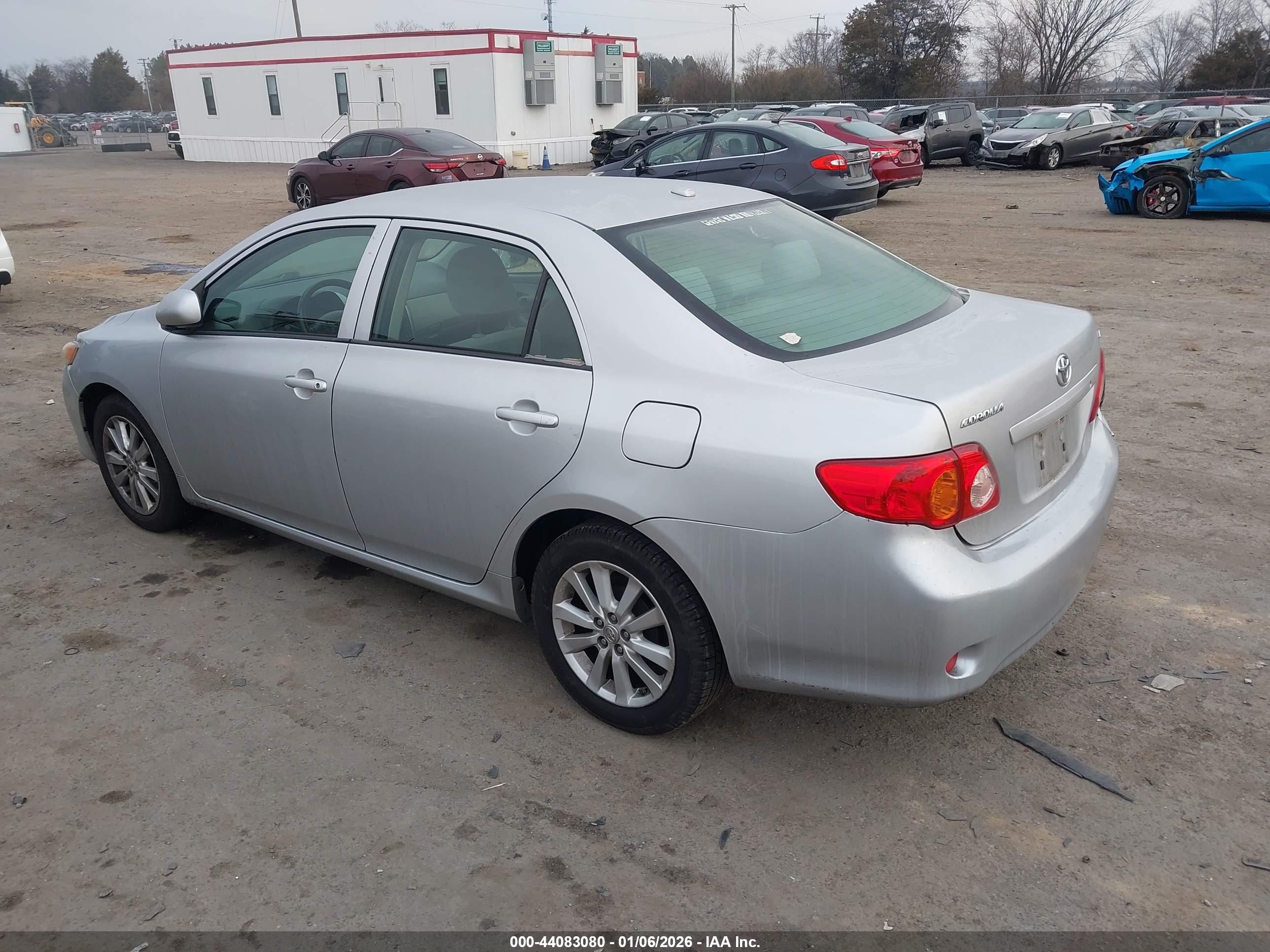 TOYOTA COROLLA image 3