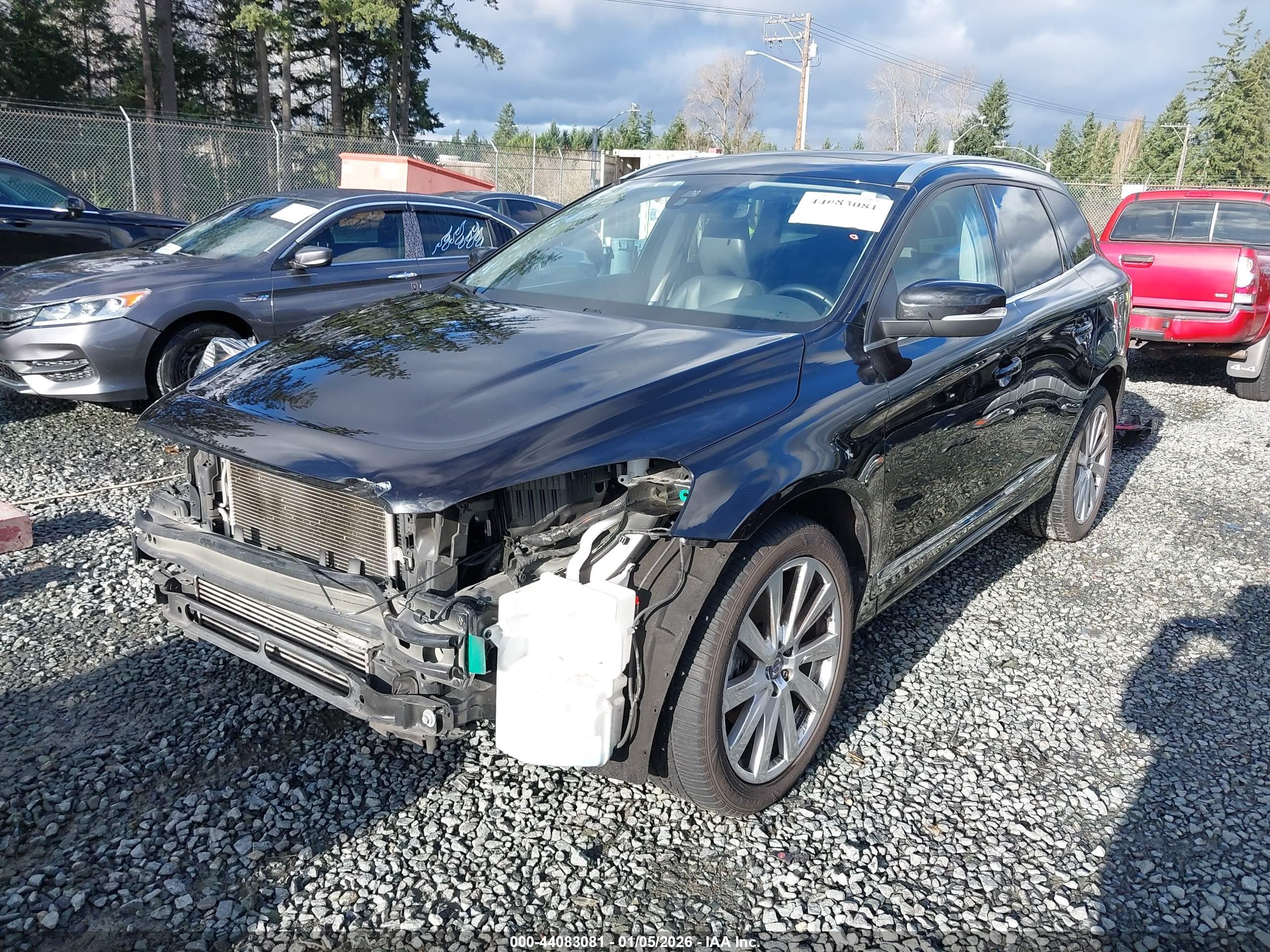 VOLVO XC60 image 2