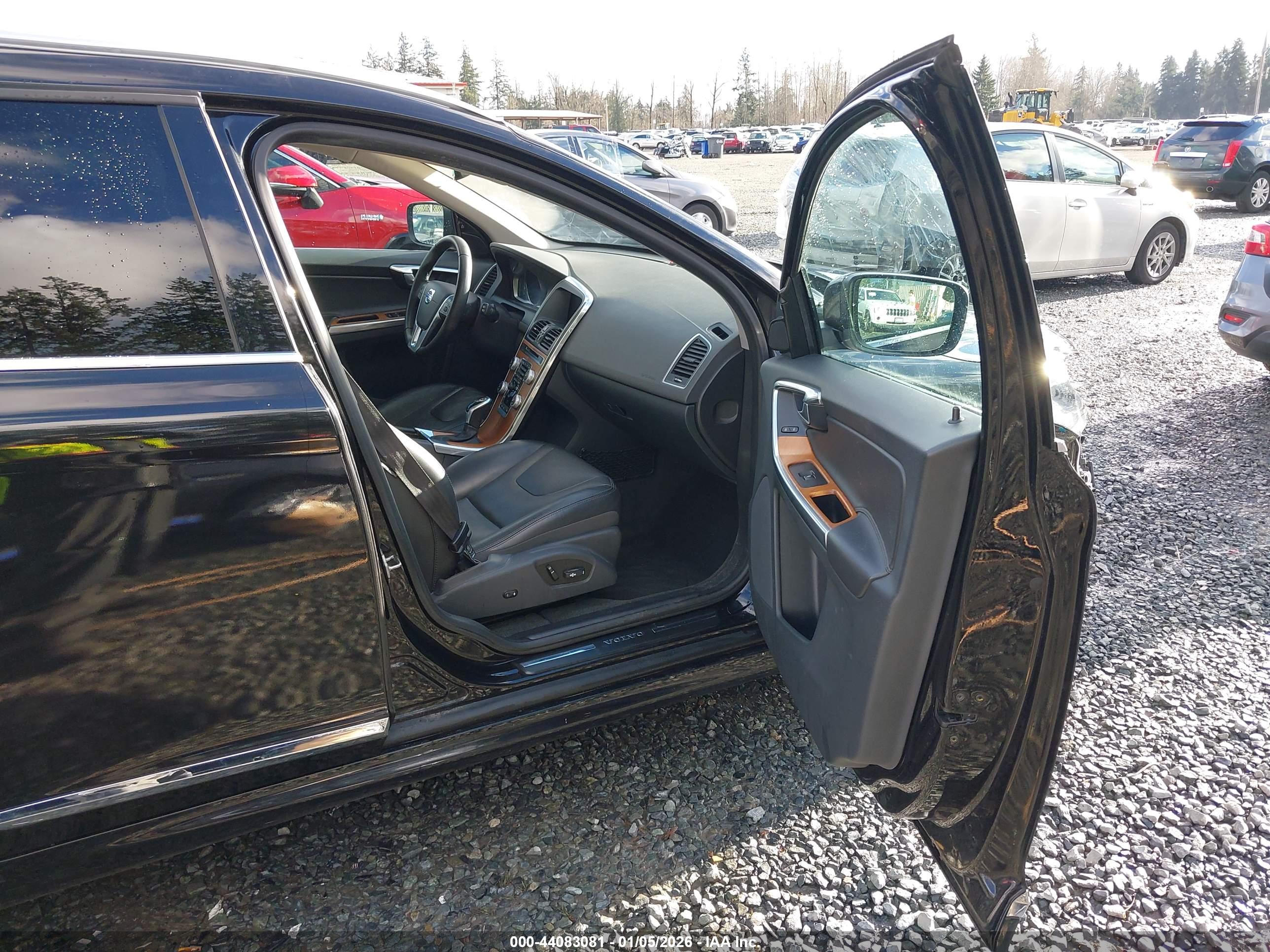 VOLVO XC60 image 5