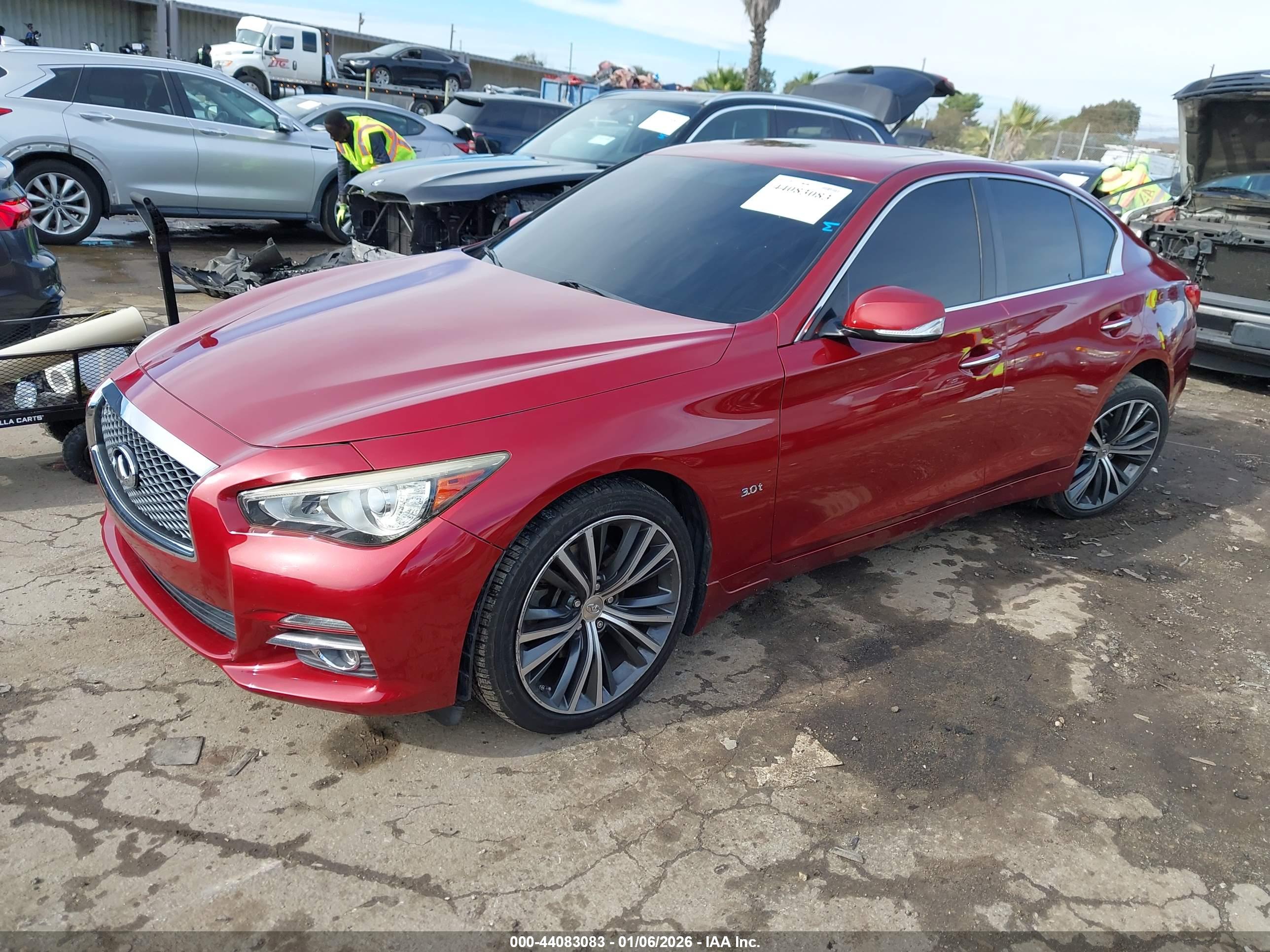 INFINITI Q50 image 2