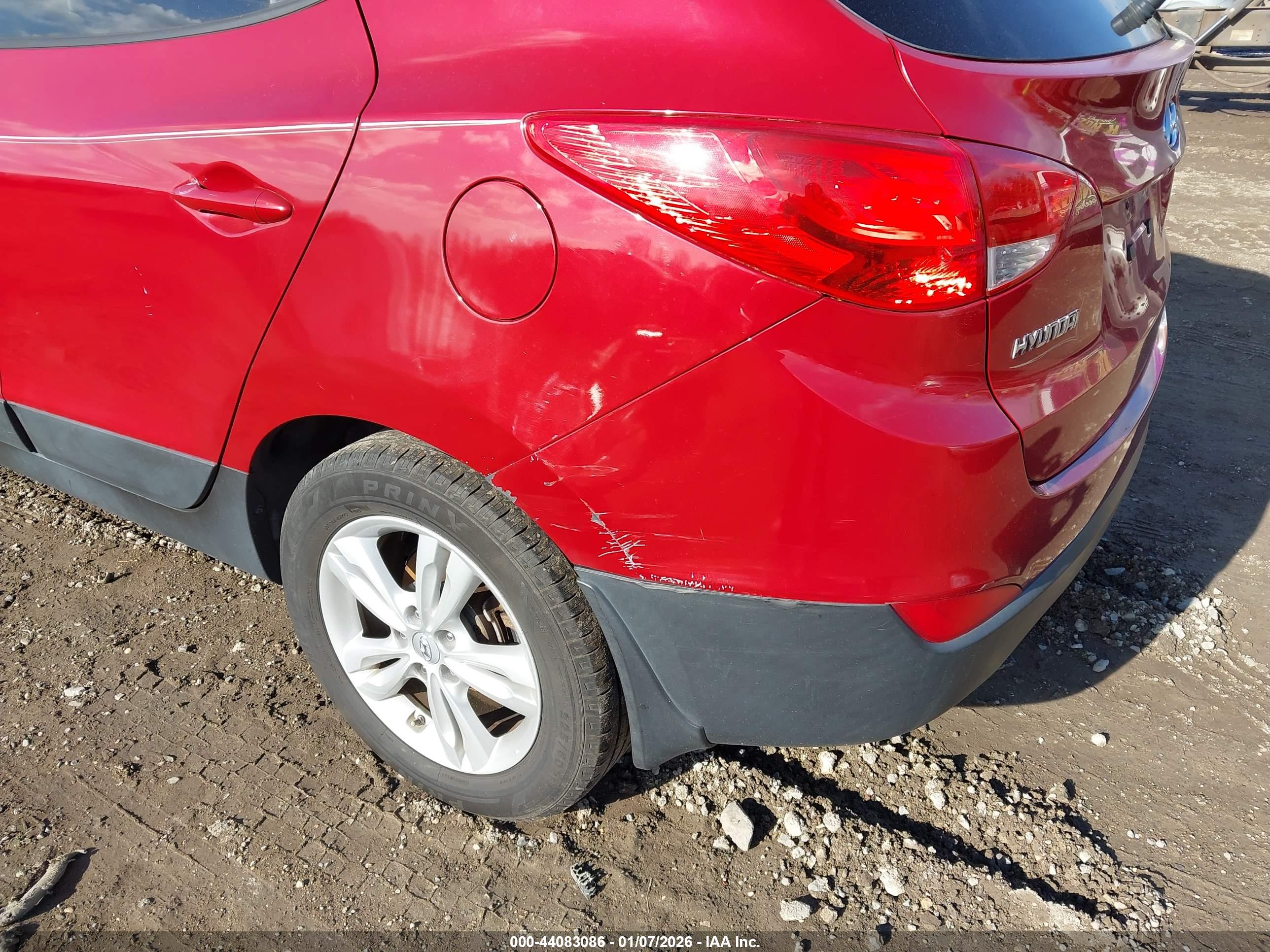 HYUNDAI TUCSON image 6
