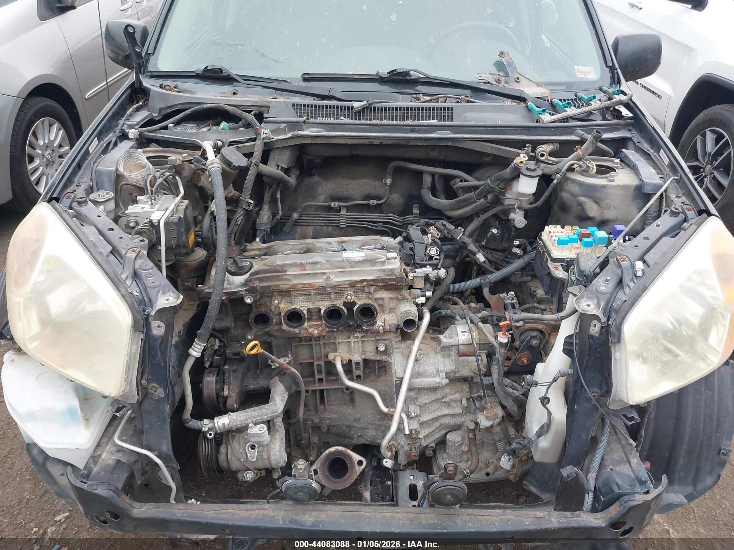 TOYOTA RAV4 image 10