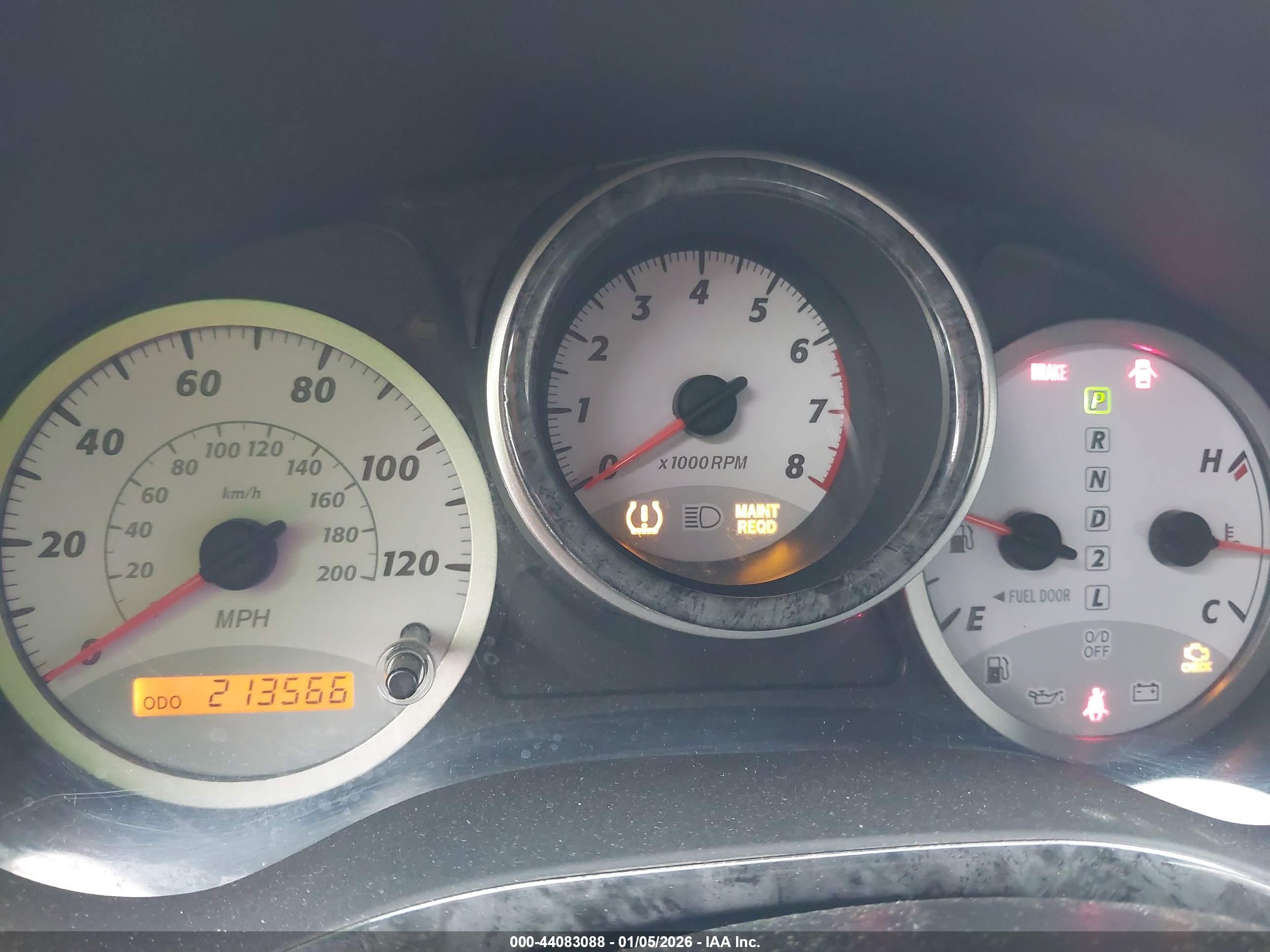 TOYOTA RAV4 image 7