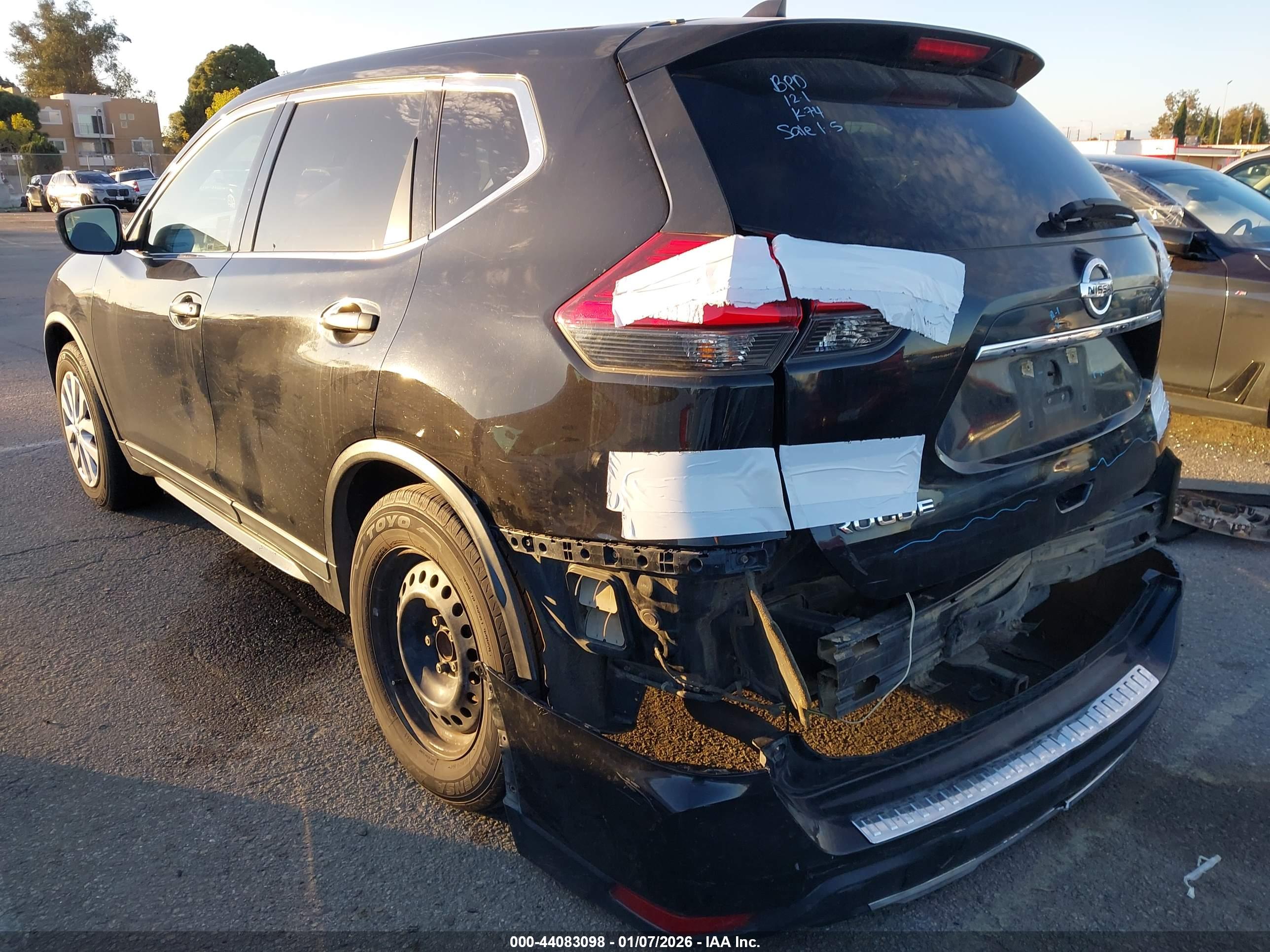 NISSAN ROGUE image 3
