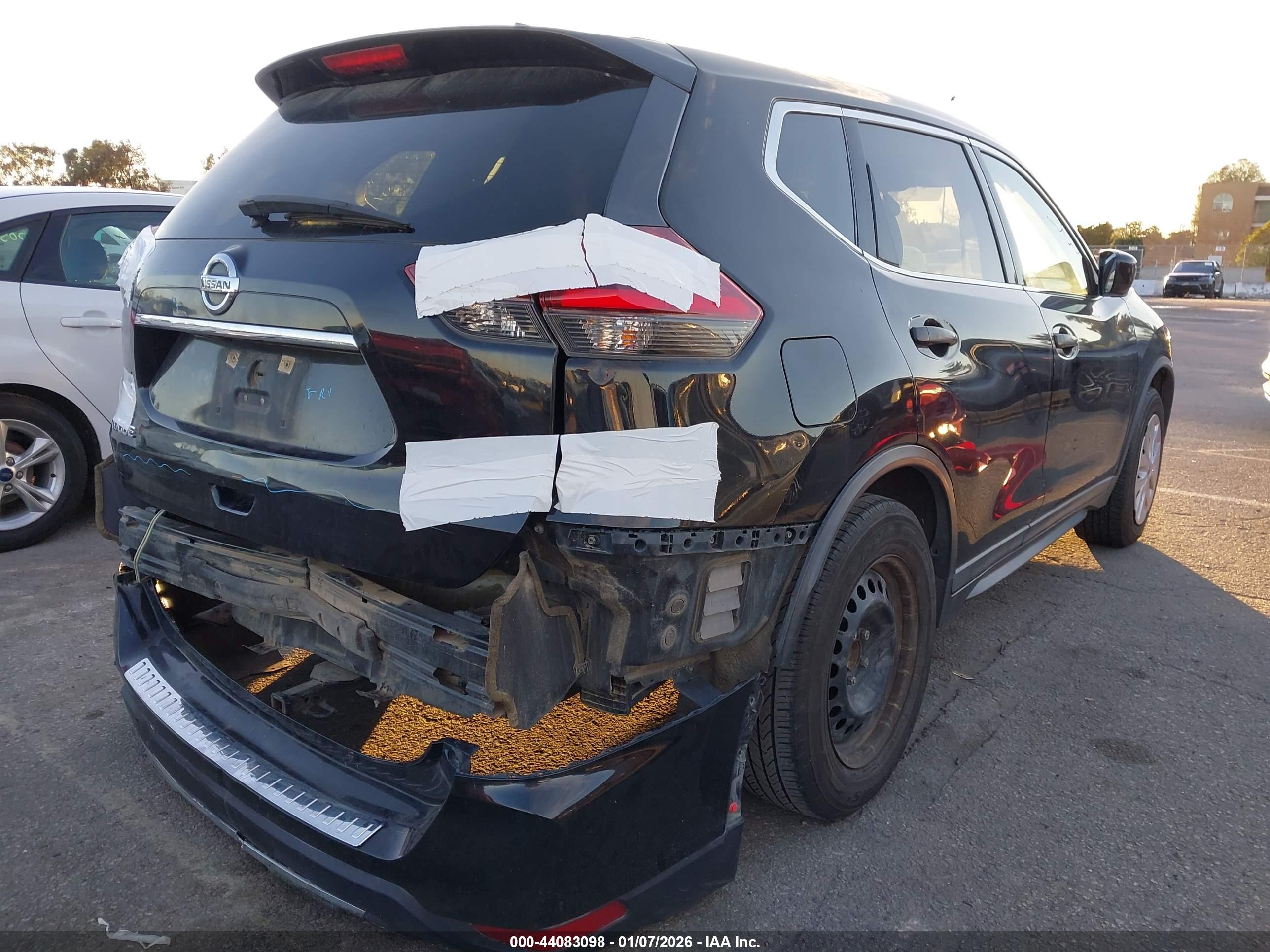 NISSAN ROGUE image 4