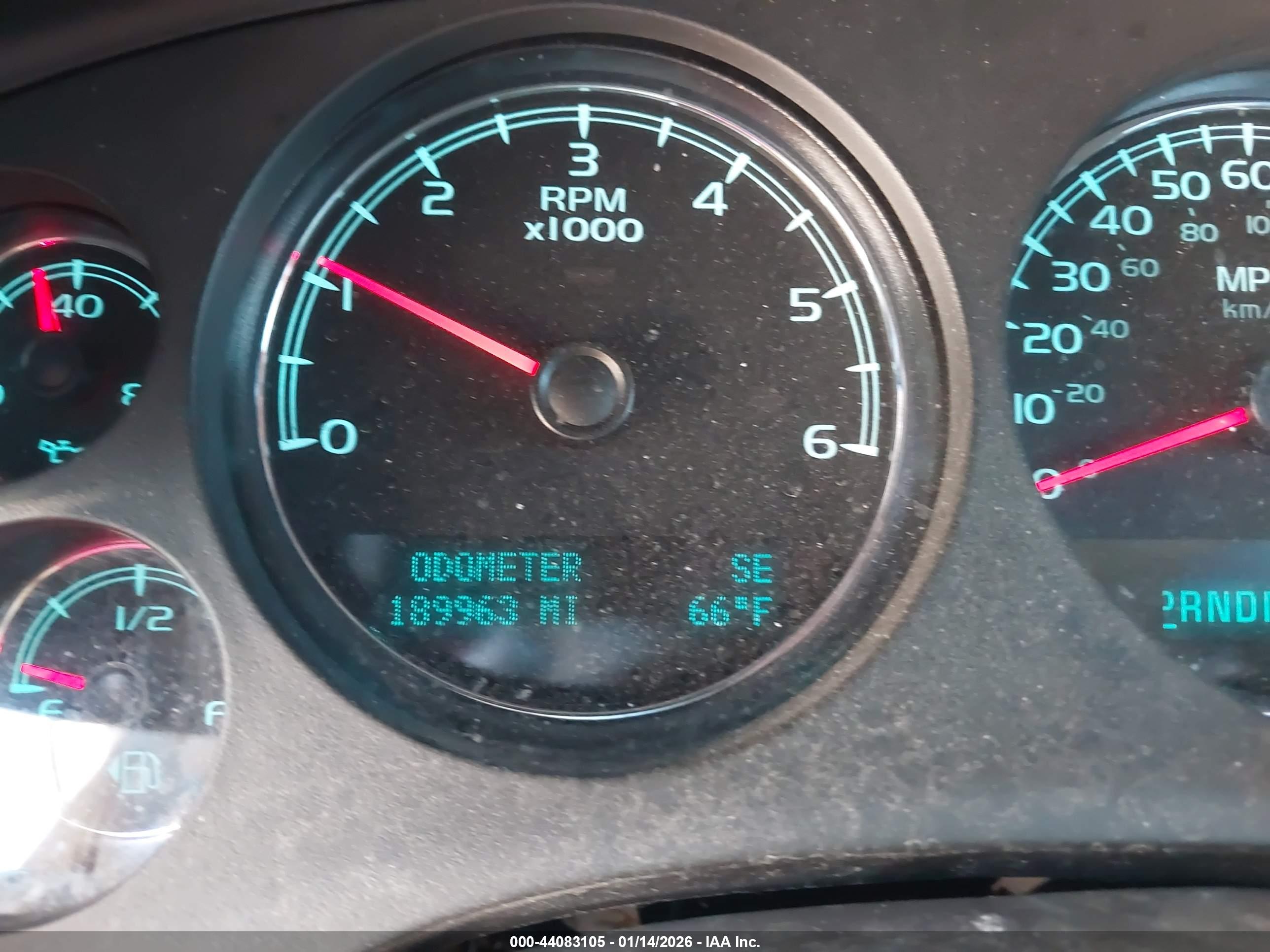 CHEVROLET SUBURBAN image 7