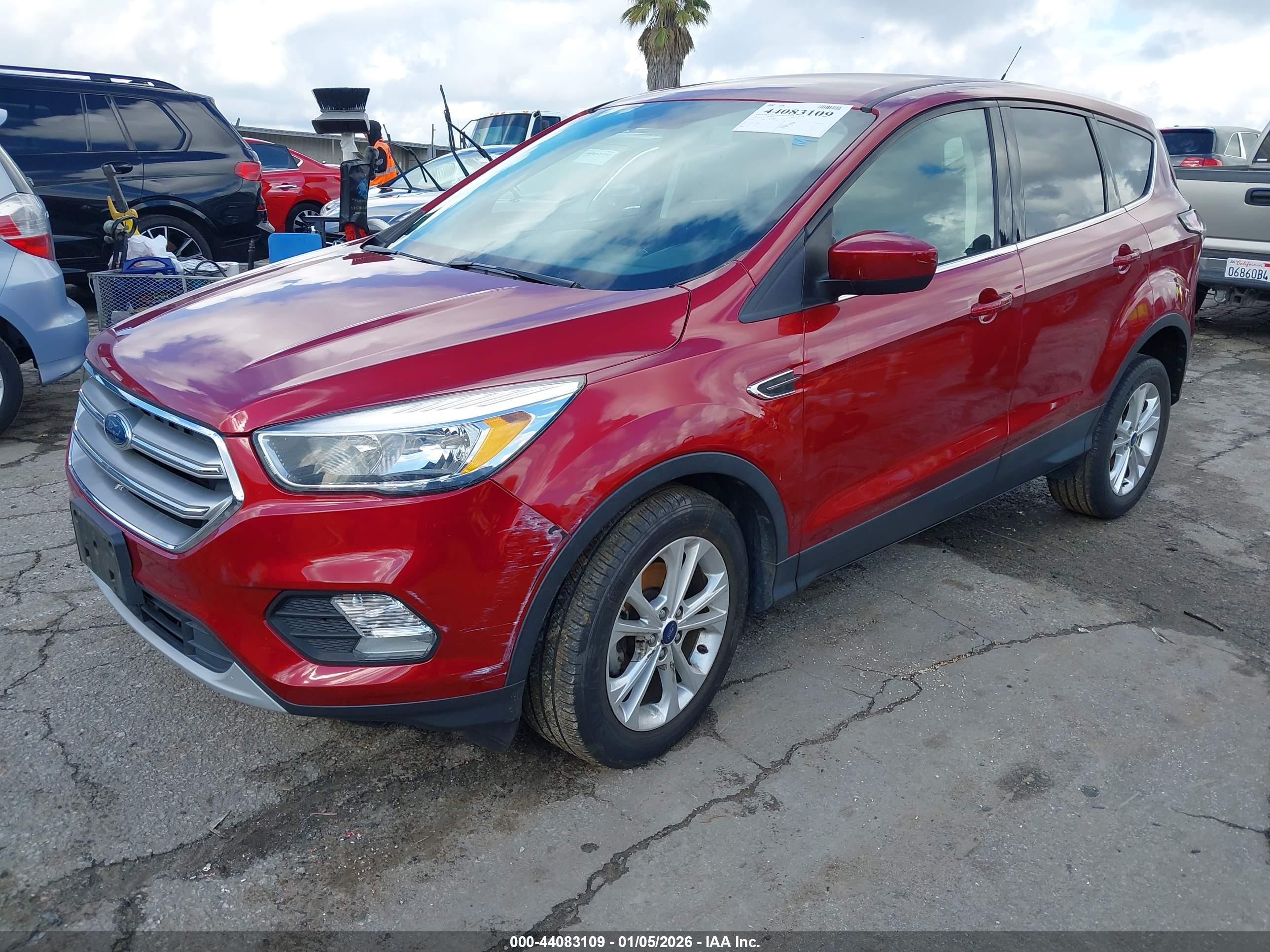 FORD ESCAPE image 2