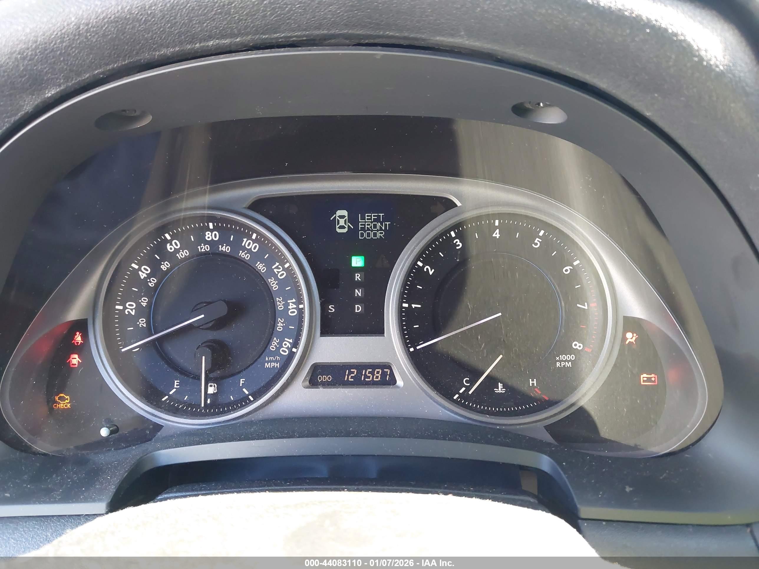 LEXUS IS image 7