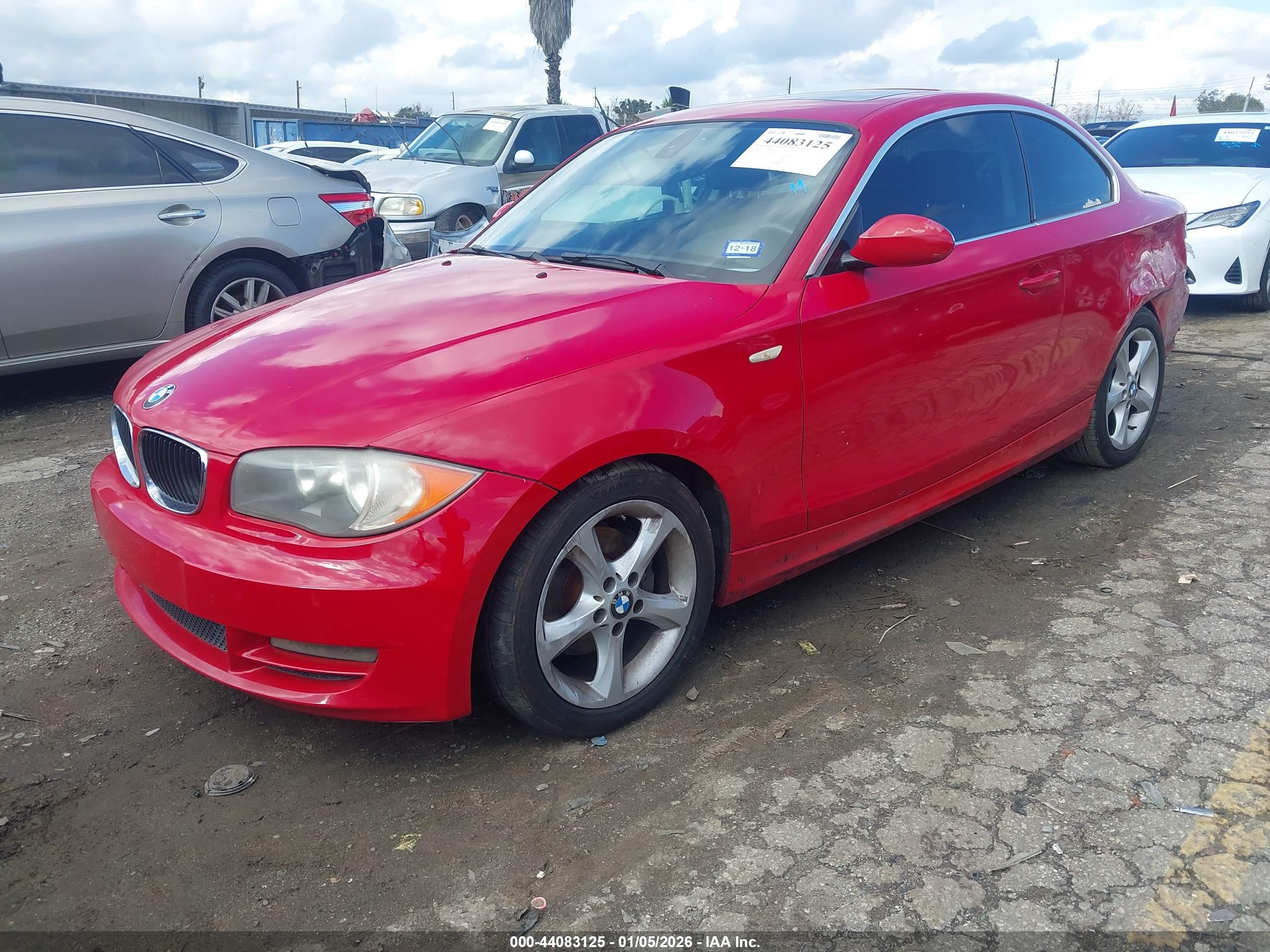 BMW 128I image 2