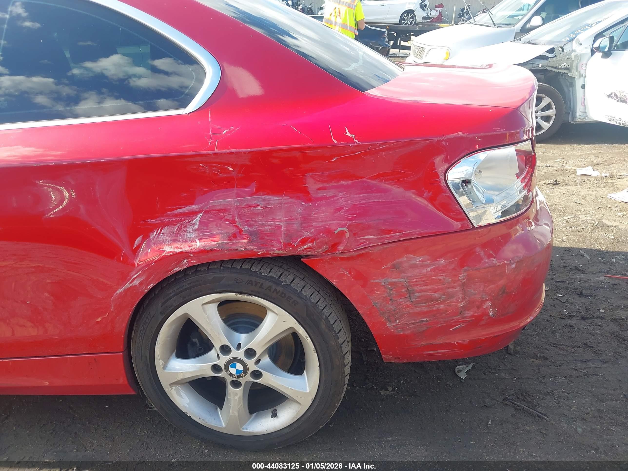 BMW 128I image 6