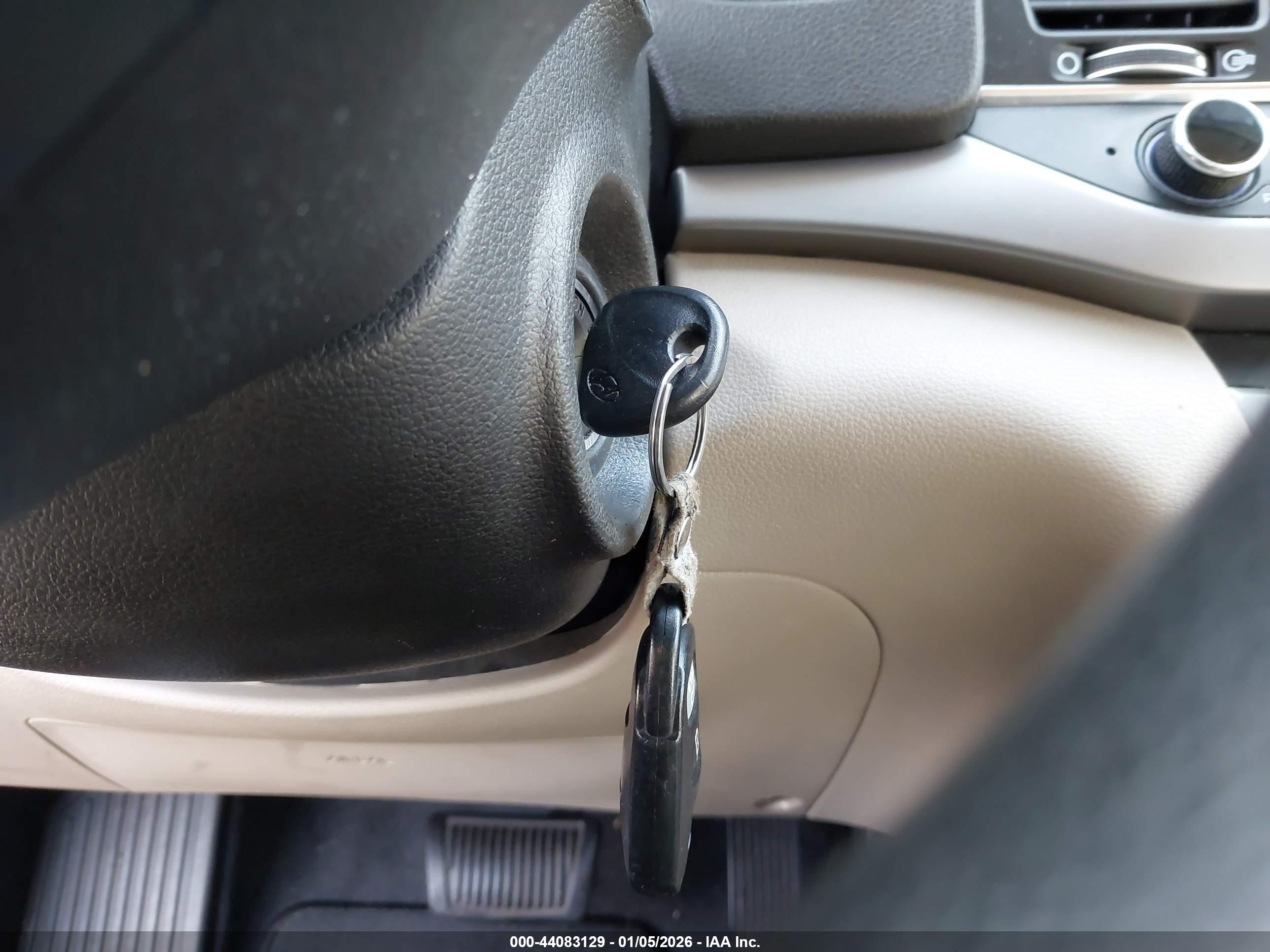 HYUNDAI ELANTRA image 11