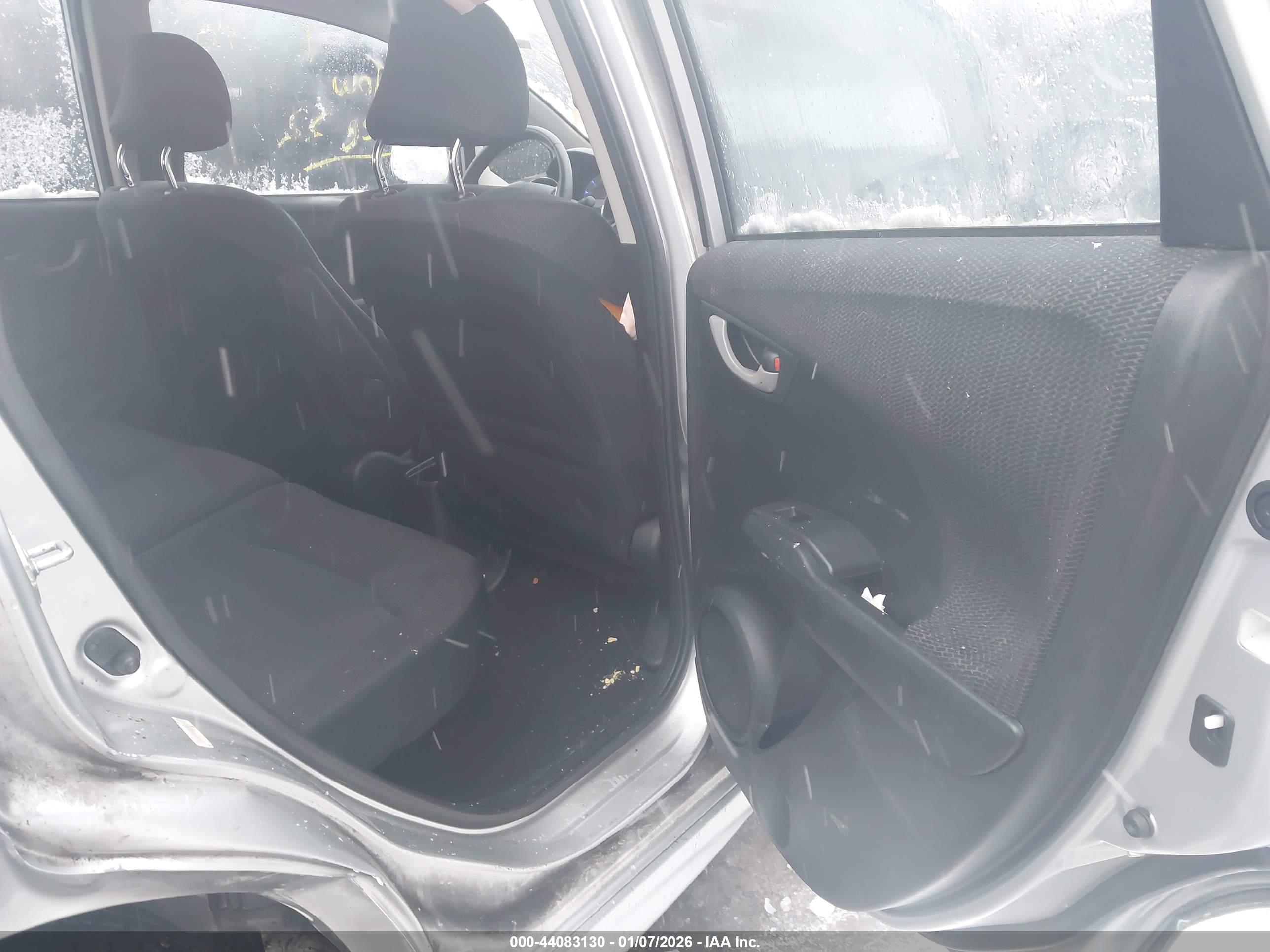 HONDA FIT image 8
