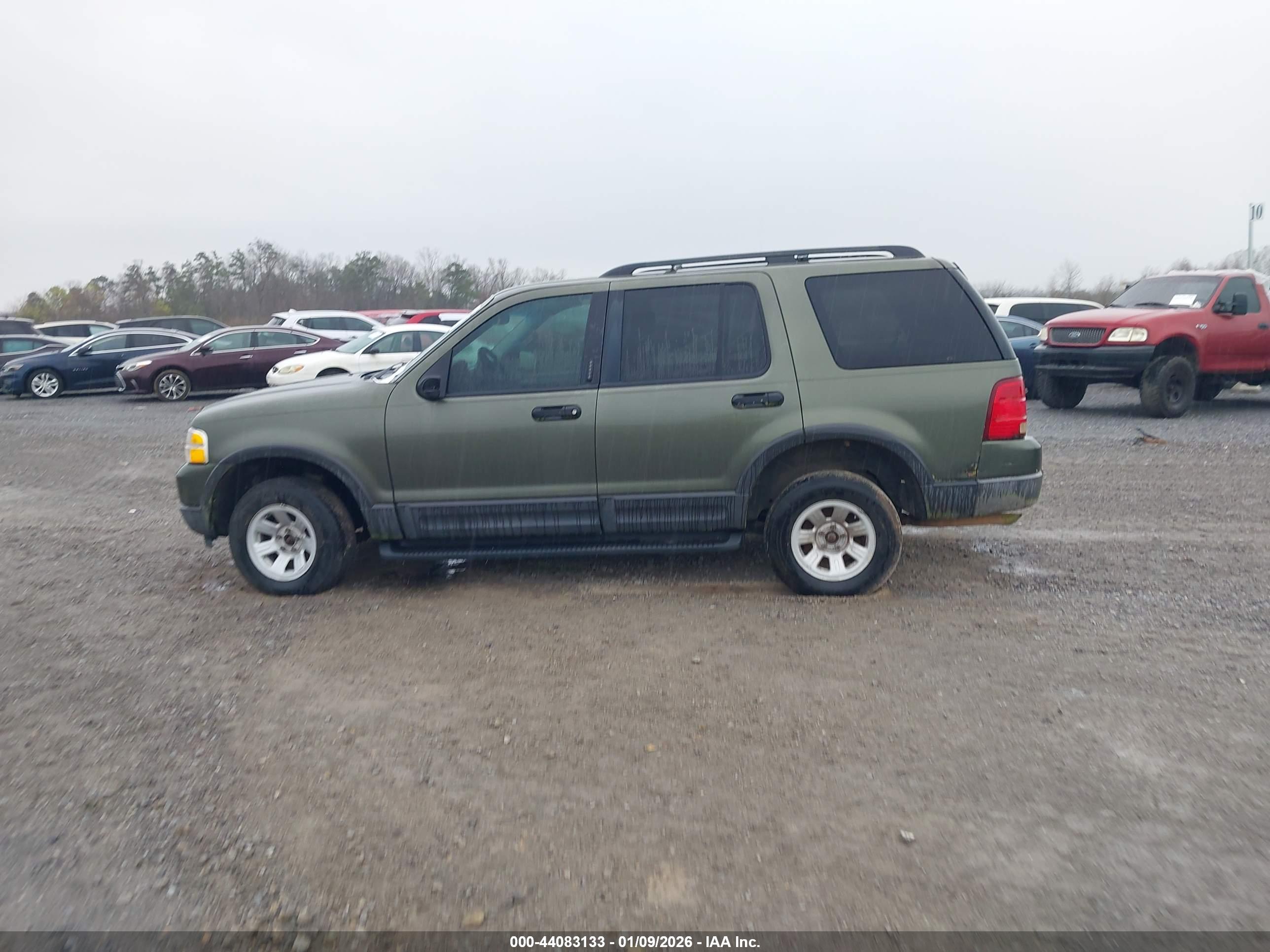 FORD EXPLORER image 6
