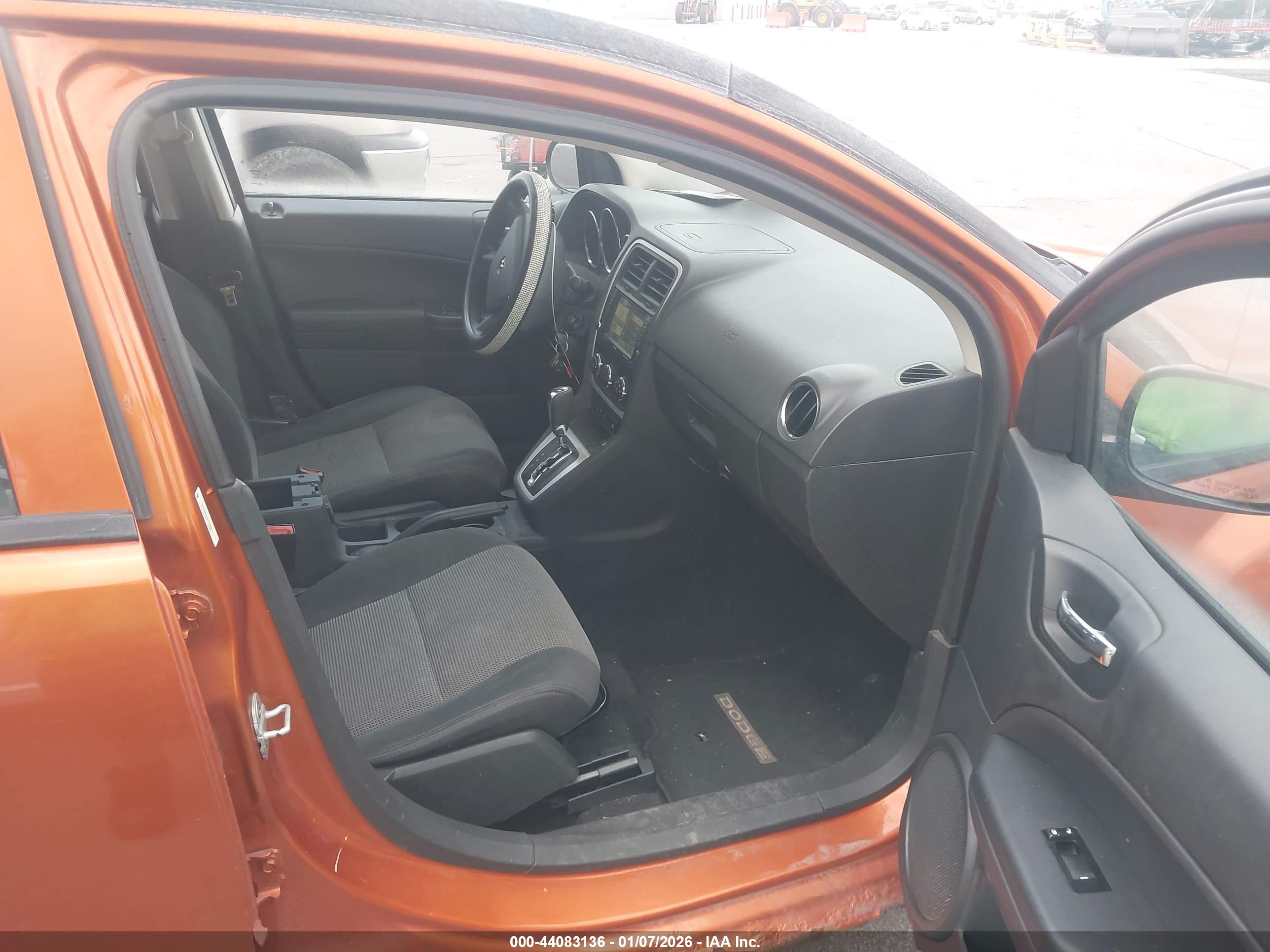 DODGE CALIBER image 5