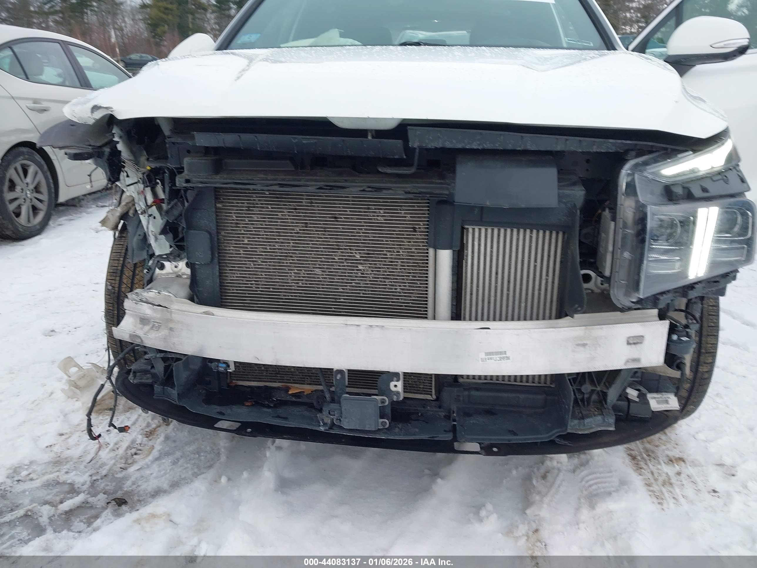 HYUNDAI SANTA image 6